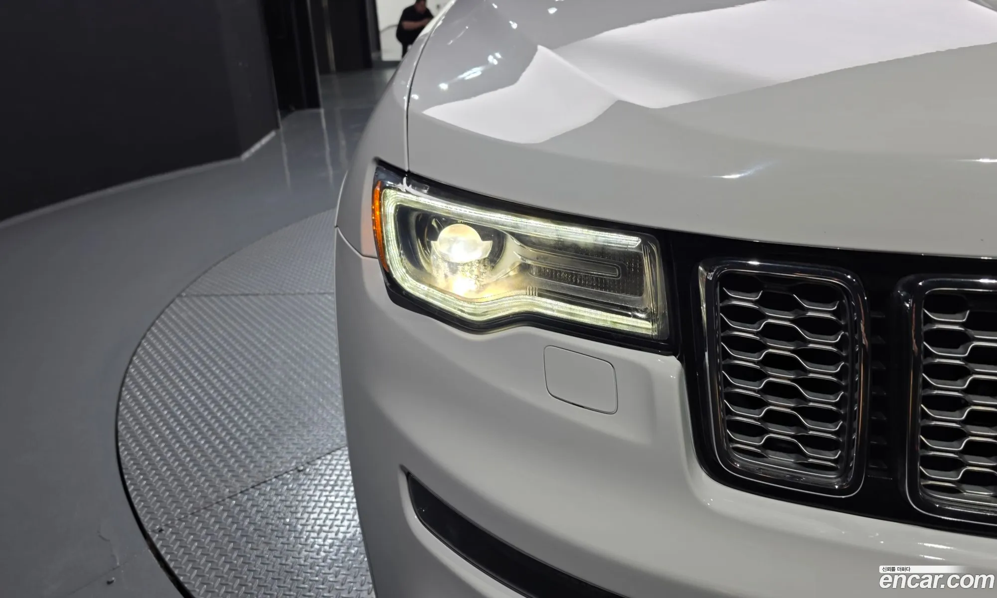Jeep Grand Cherokee 2020 — 18