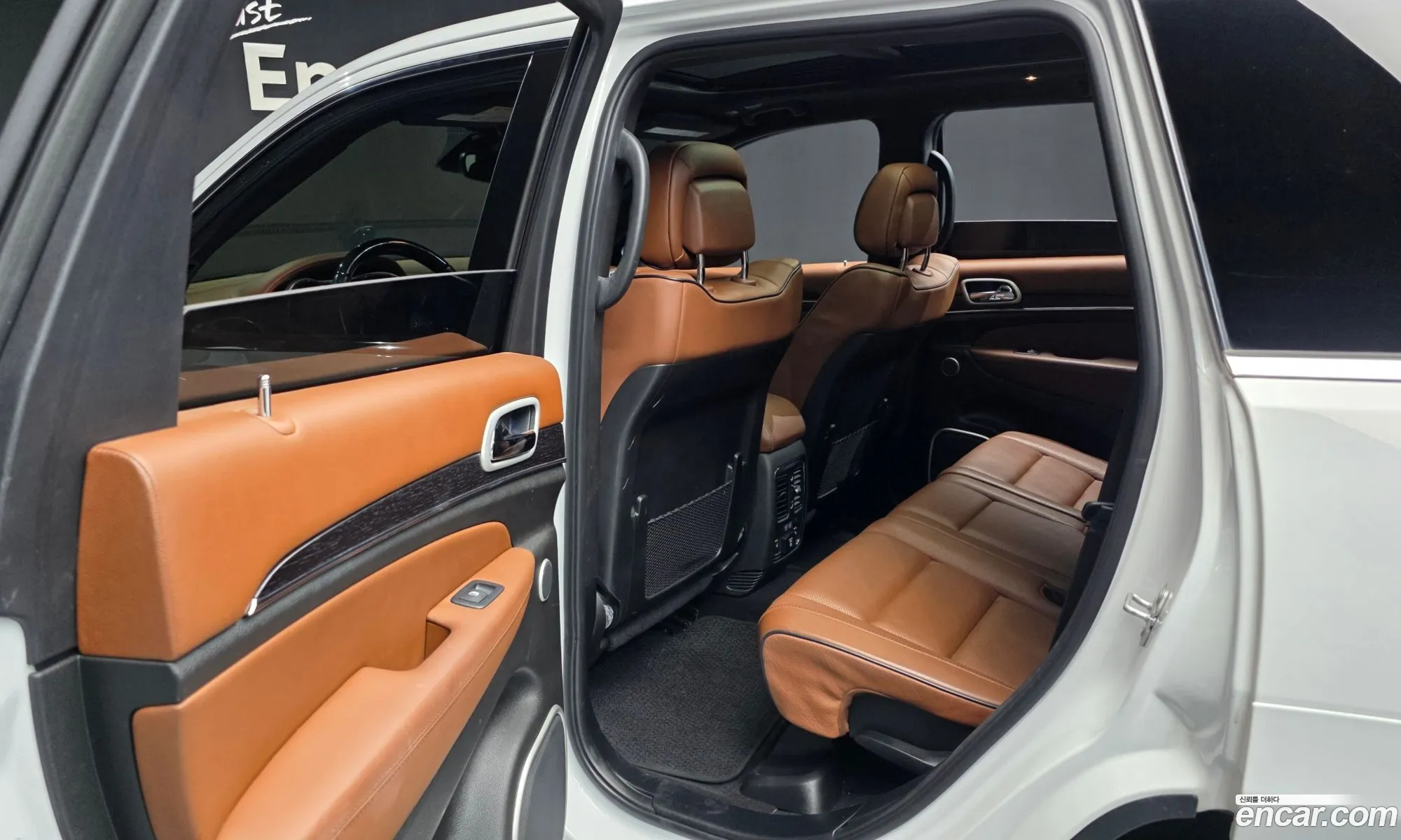 Jeep Grand Cherokee 2020 — 21