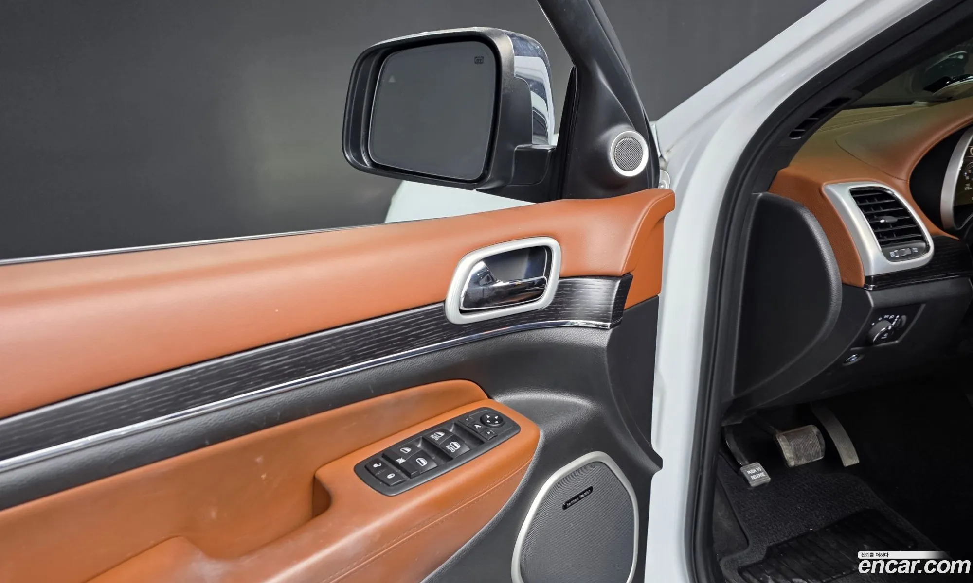Jeep Grand Cherokee 2020 — 25