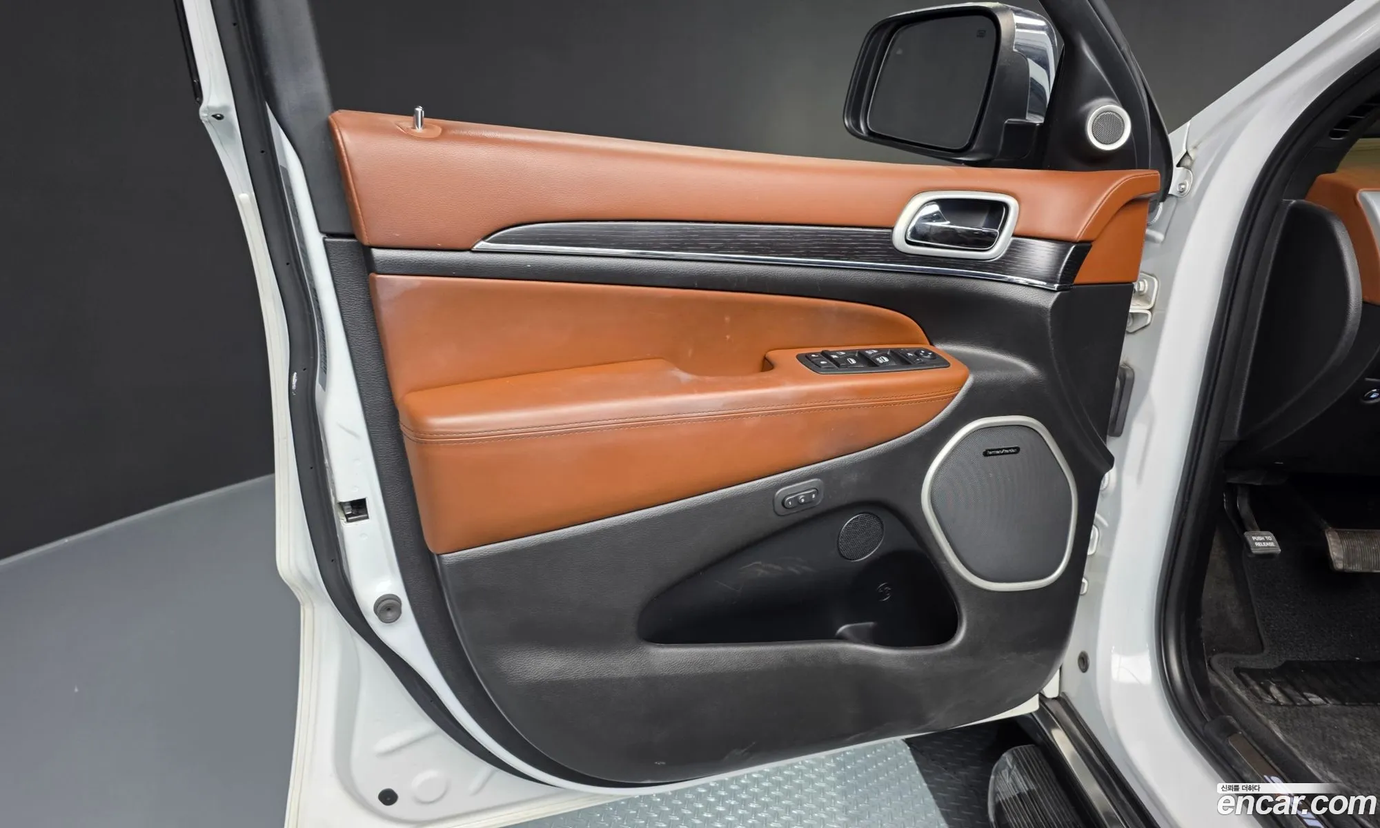 Jeep Grand Cherokee 2020 — 3