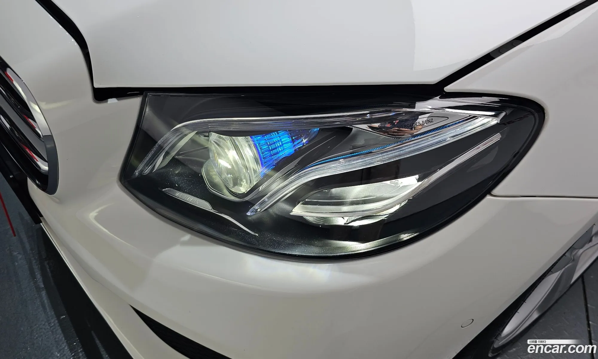 Mercedes-Benz E-Class W213 2017 WDDZF0FB3HA195599 — 36