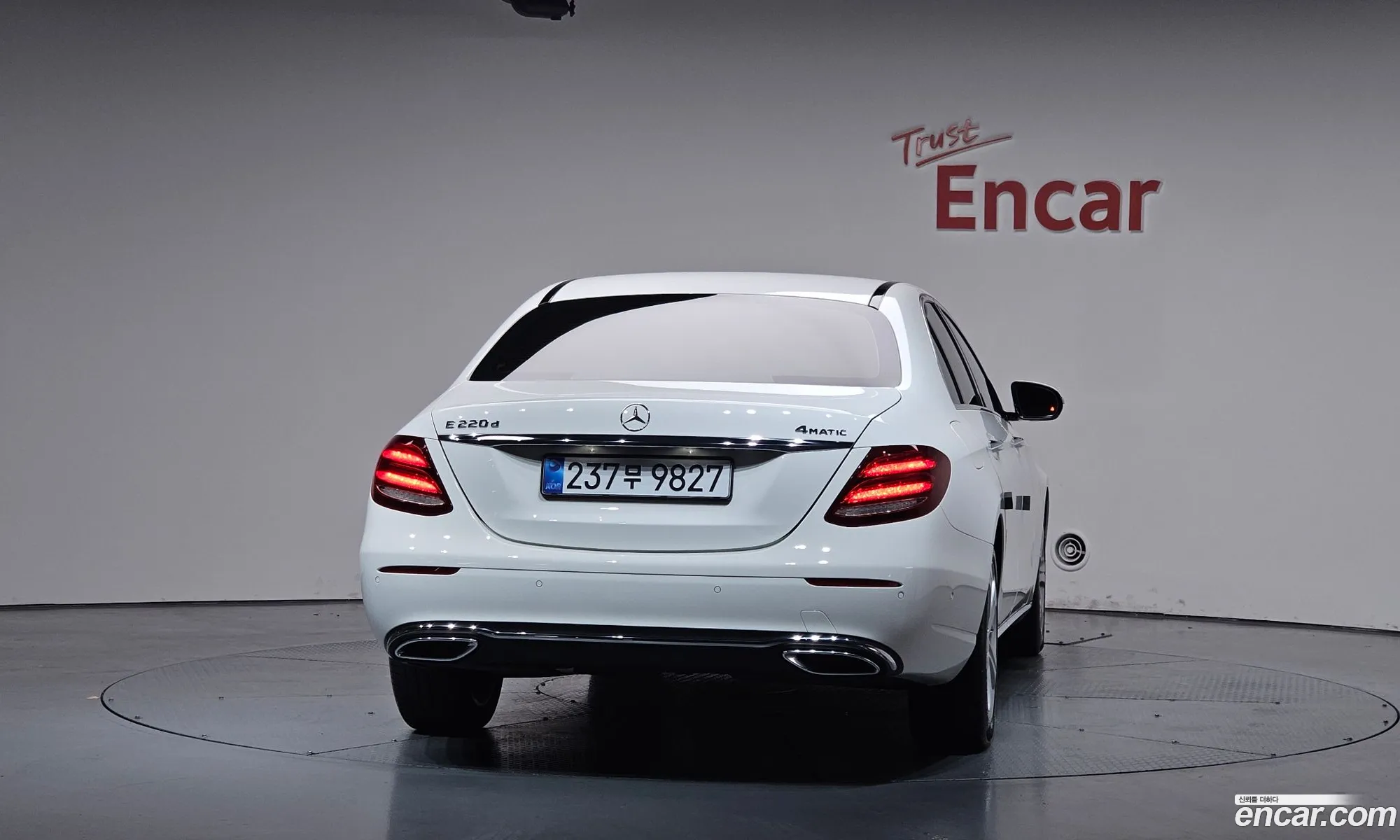 Mercedes-Benz E-Class W213 2017 WDDZF0FB3HA195599 — 29