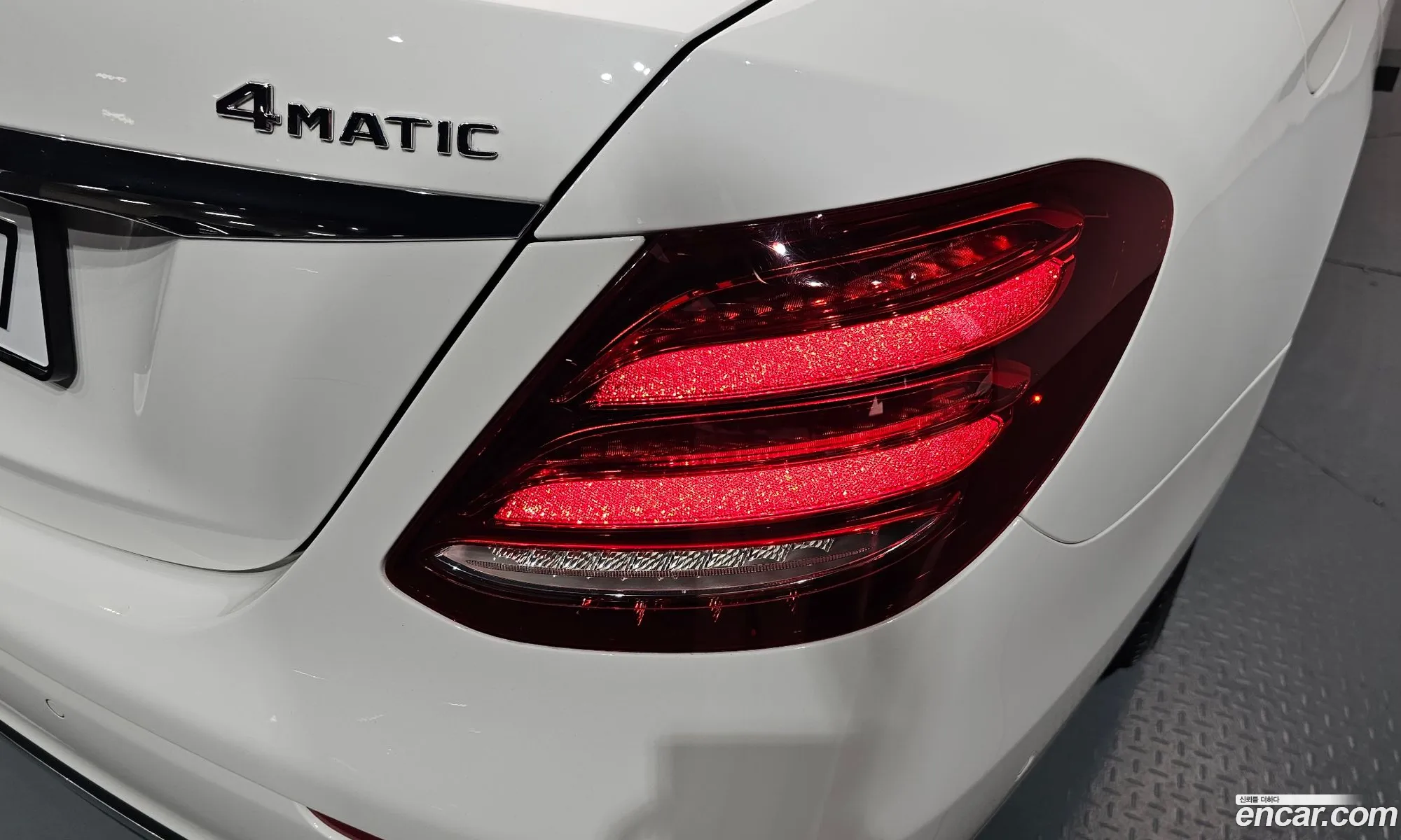 Mercedes-Benz E-Class W213 2017 WDDZF0FB3HA195599 — 2