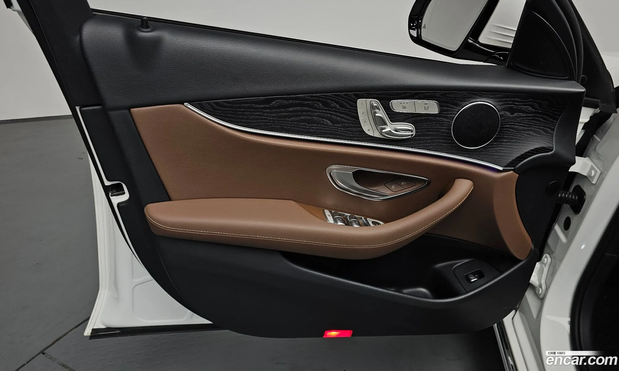 Mercedes-Benz E-Class W213 2017 WDDZF0FB3HA195599 — 18