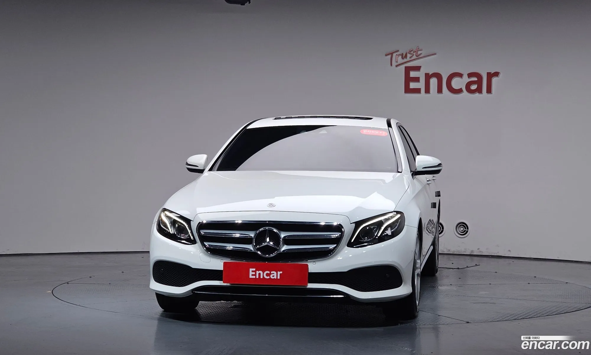 Mercedes-Benz E-Class W213 2017 WDDZF0FB3HA195599 — 14