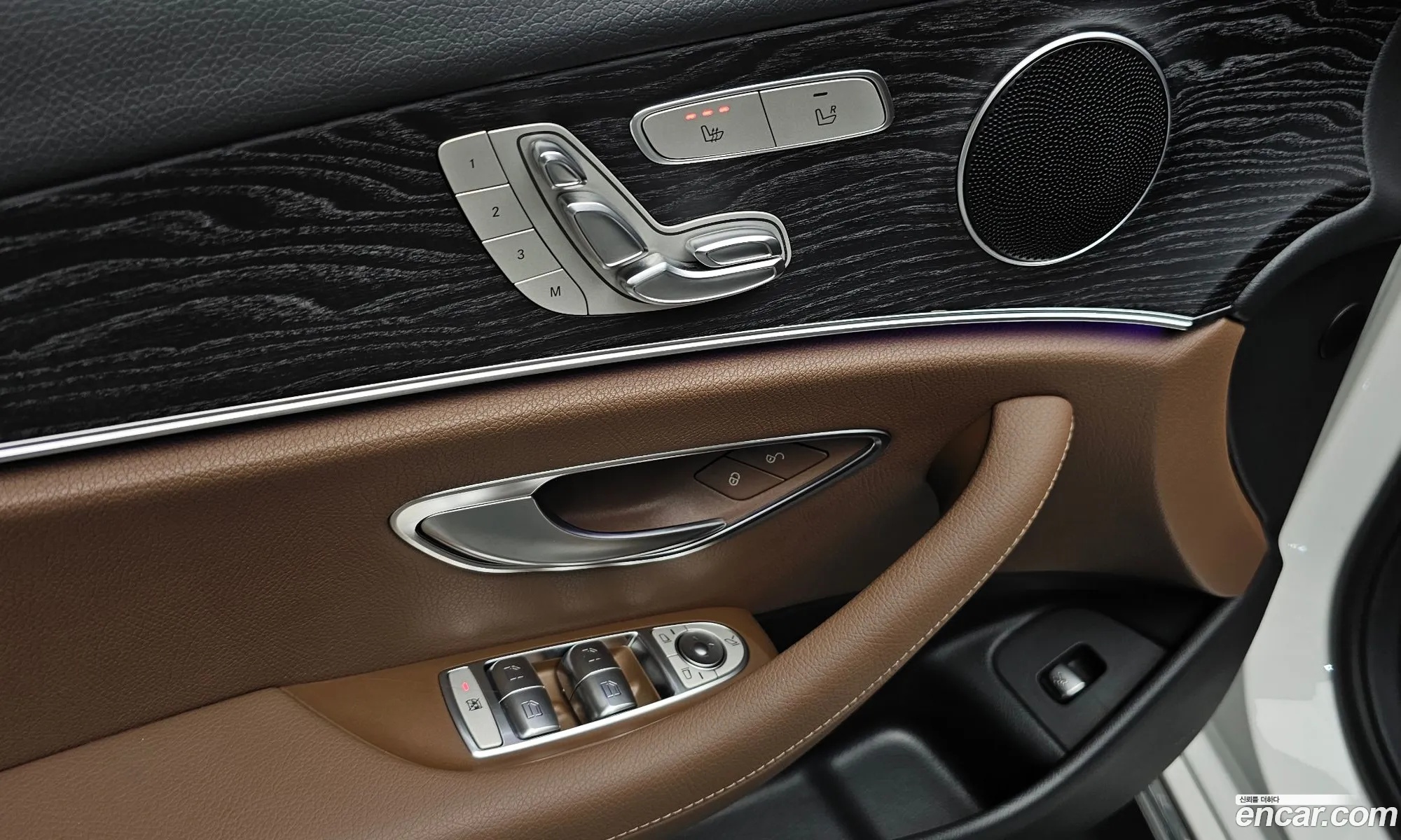 Mercedes-Benz E-Class W213 2017 WDDZF0FB3HA195599 — 16