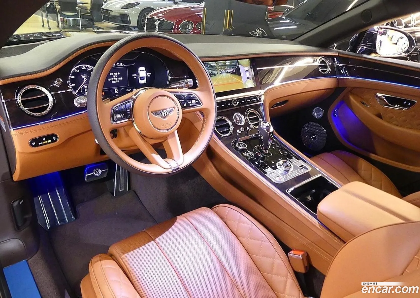 Bentley Continental GT 2022 — 20