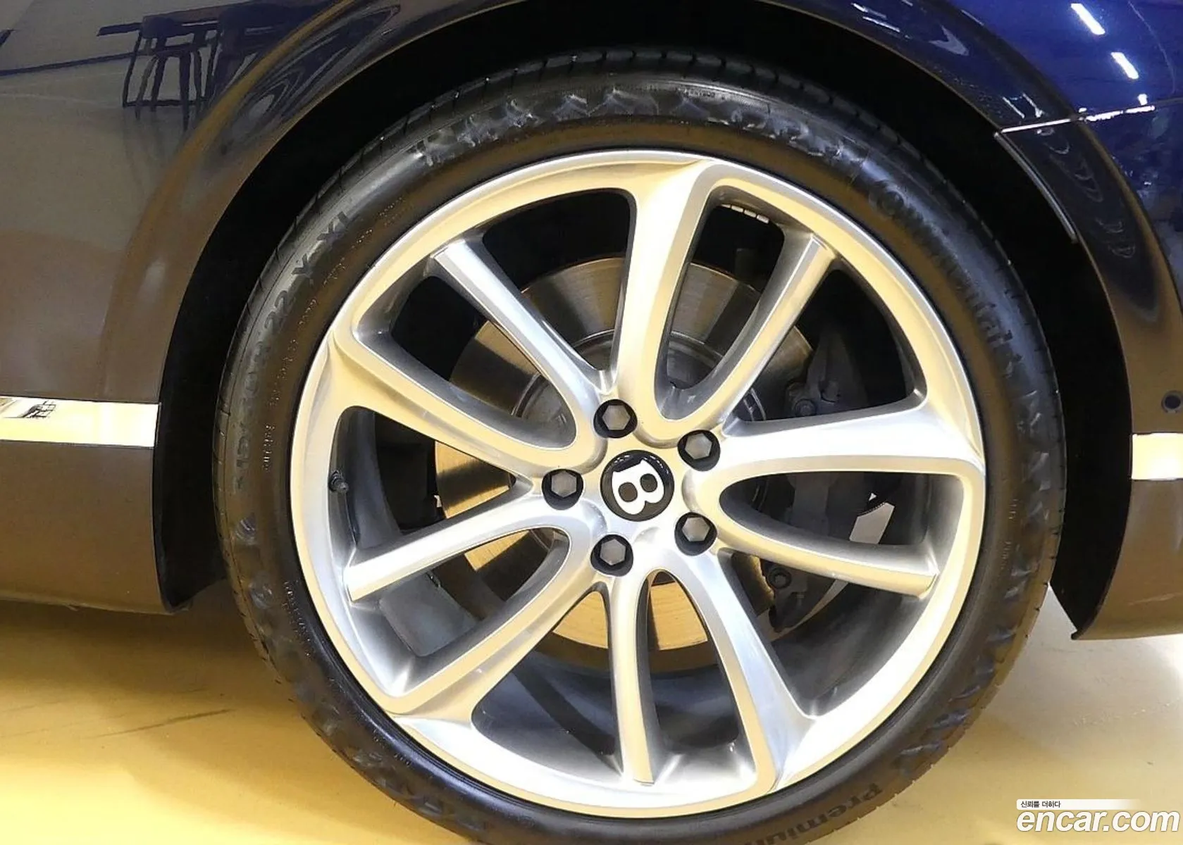 Bentley Continental GT 2022 — 12
