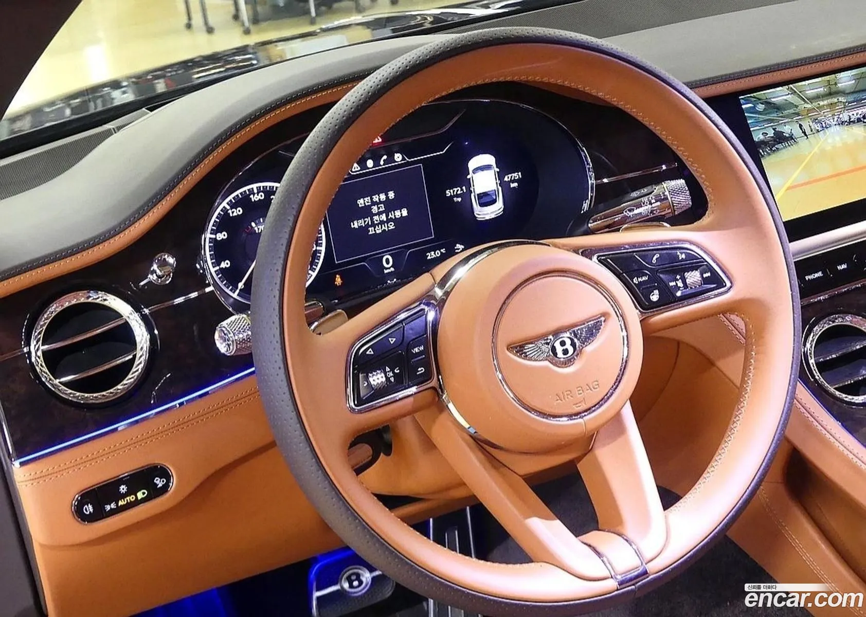 Bentley Continental GT 2022 — 19