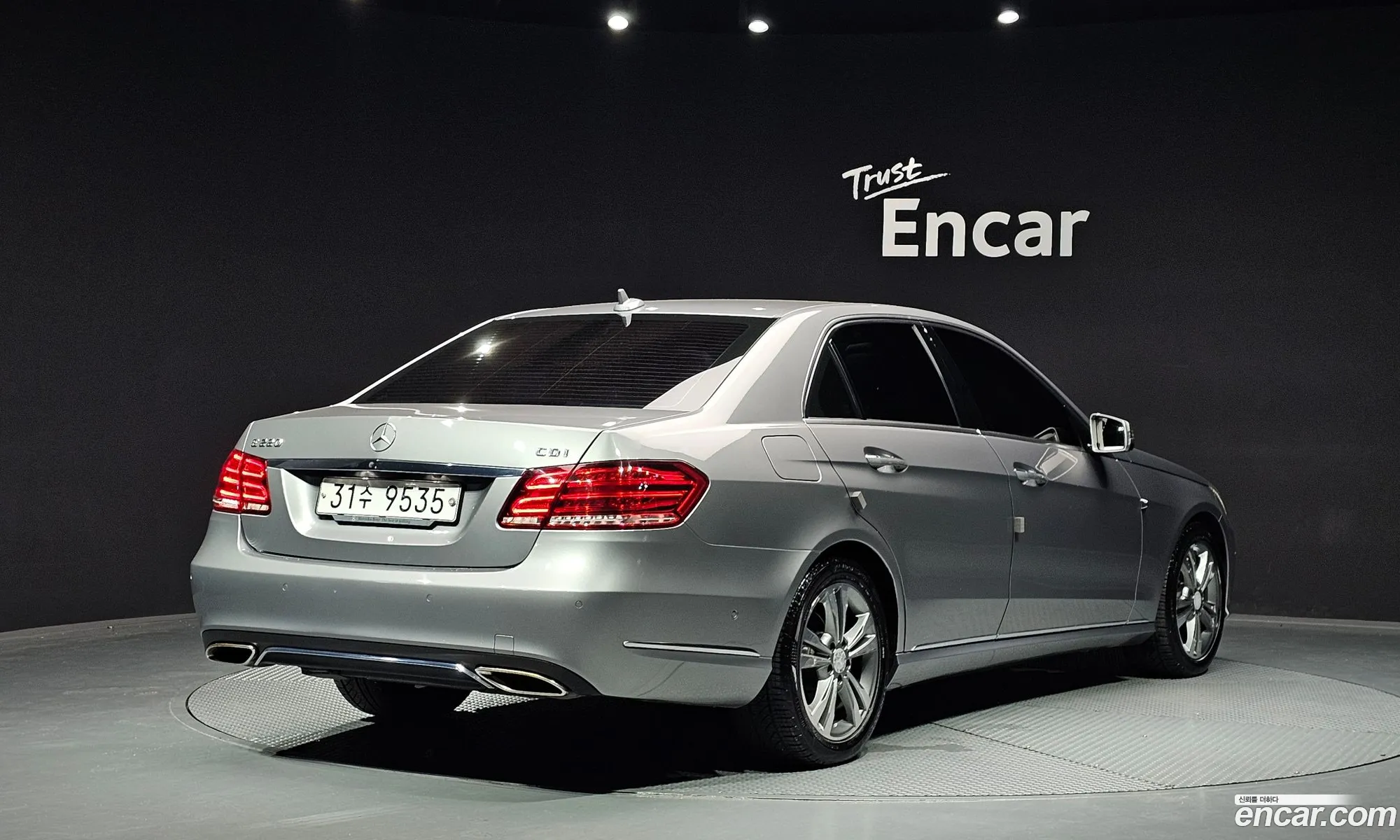 Mercedes-Benz E-Class W212 2013 WDDHF0CB5EA847456 — 5