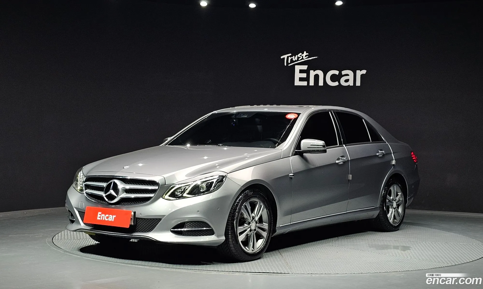 Mercedes-Benz E-Class W212 2013 WDDHF0CB5EA847456 — 13