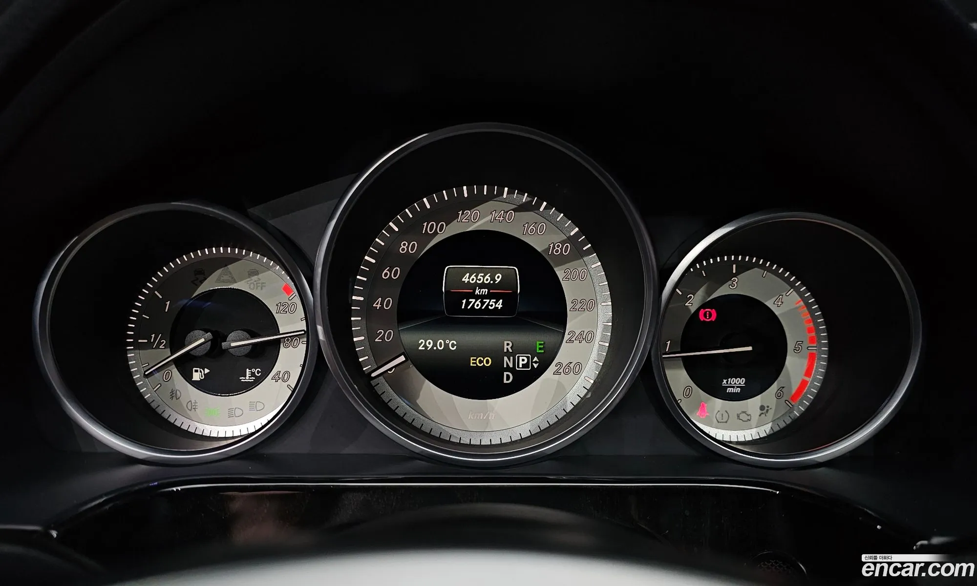 Mercedes-Benz E-Class W212 2013 WDDHF0CB5EA847456 — 14