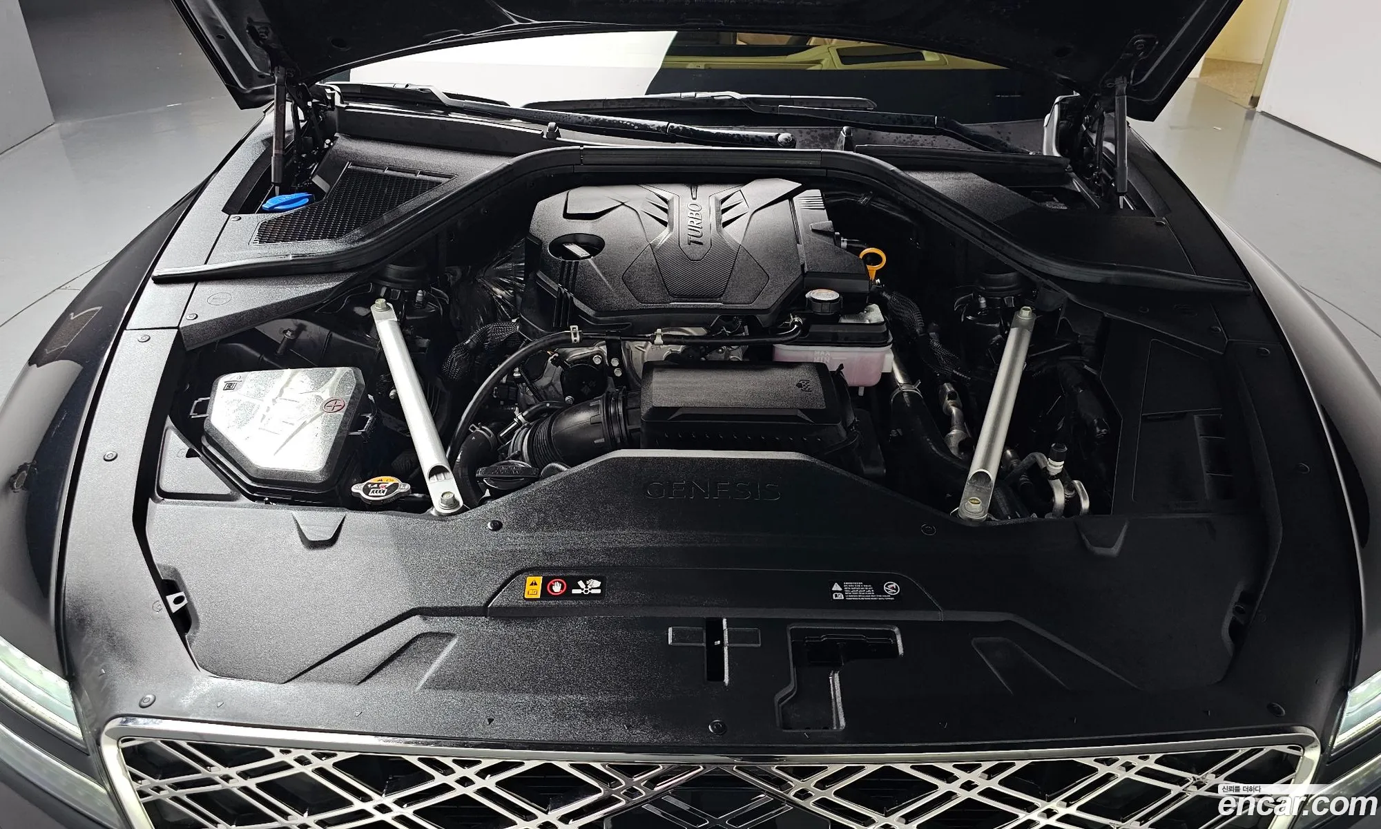 Genesis G80 2024 — 2