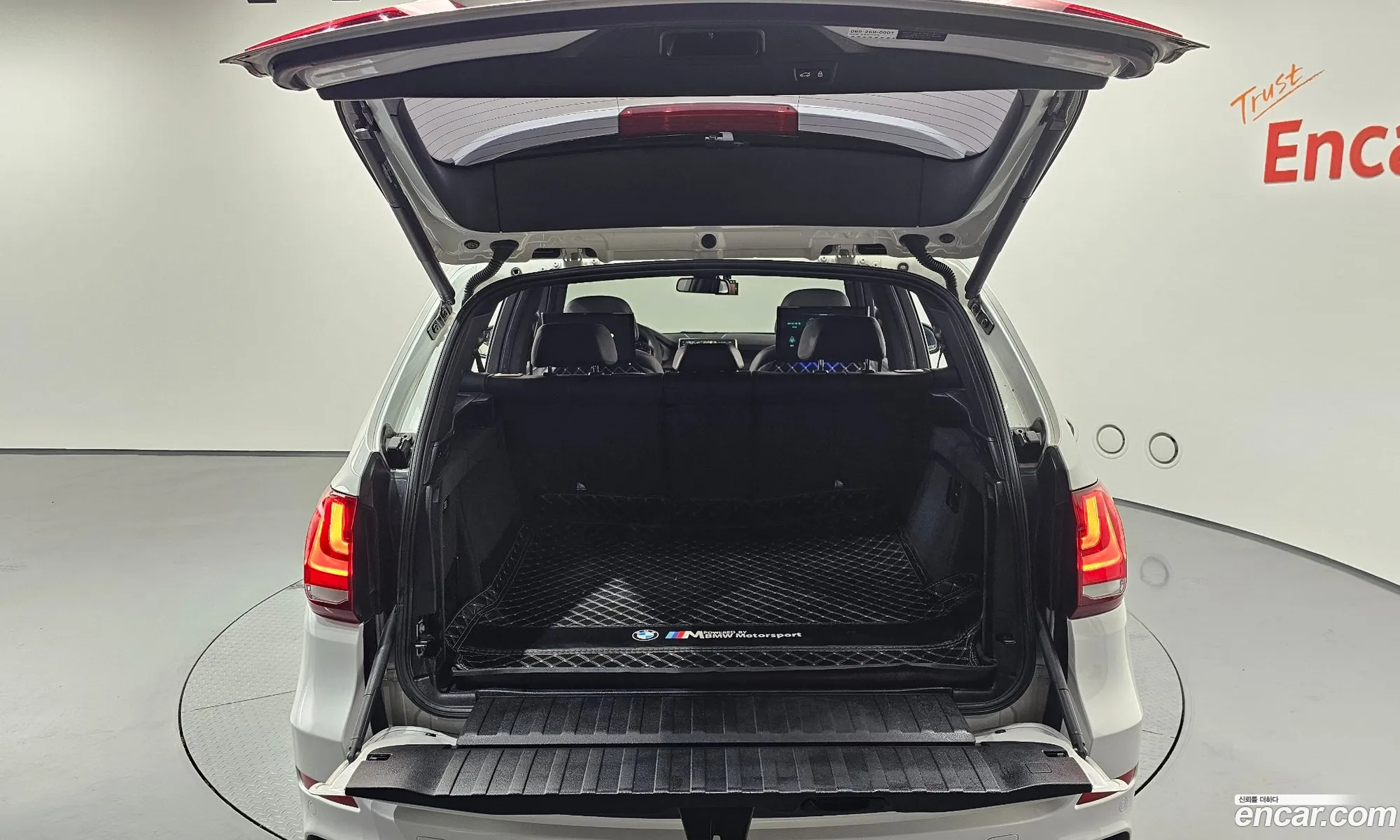 BMW X5 2017 — 16