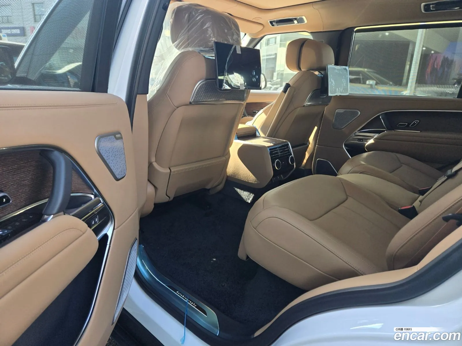 Land Rover Range Rover 2025 — 14