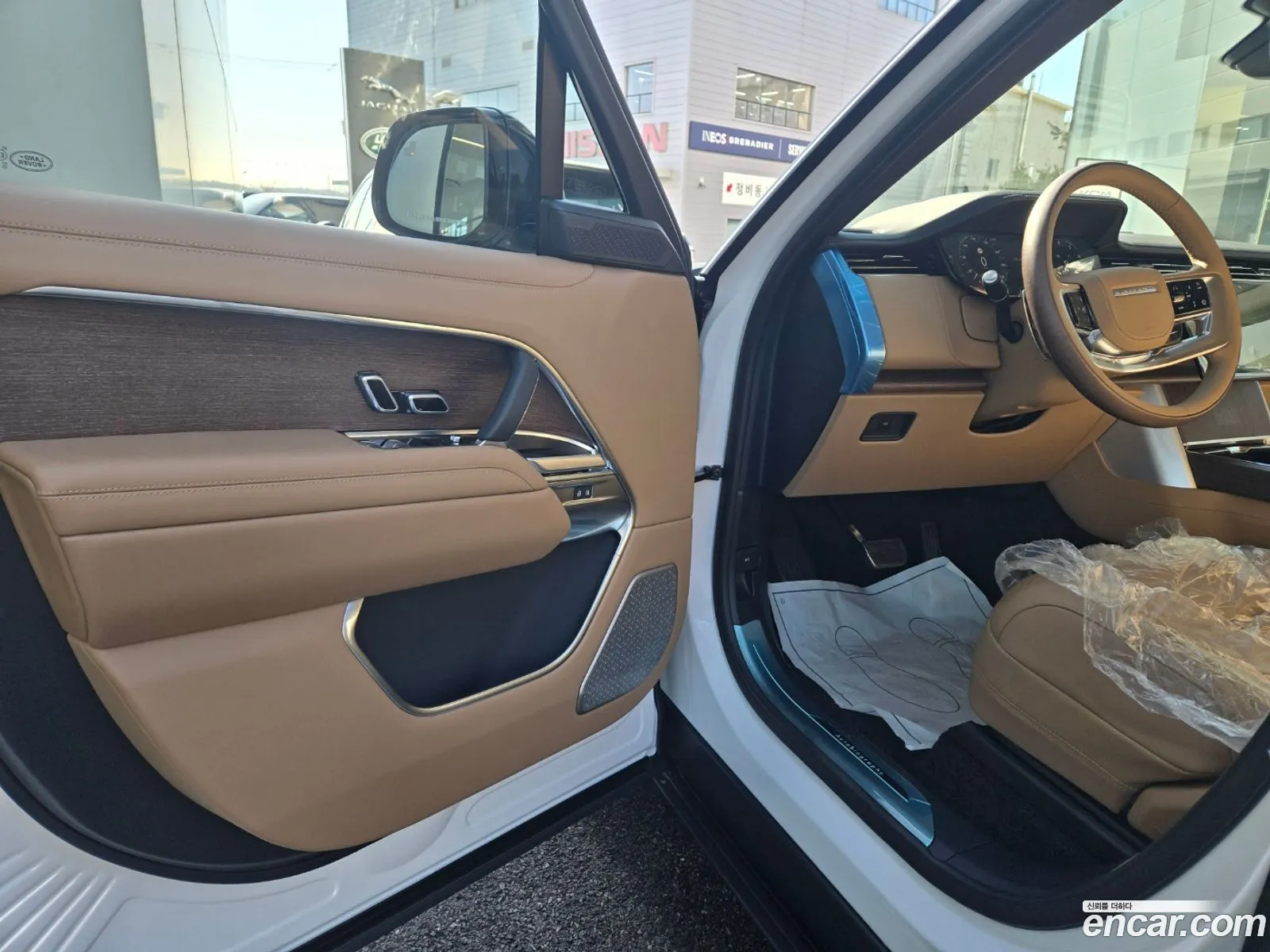 Land Rover Range Rover 2025 — 11