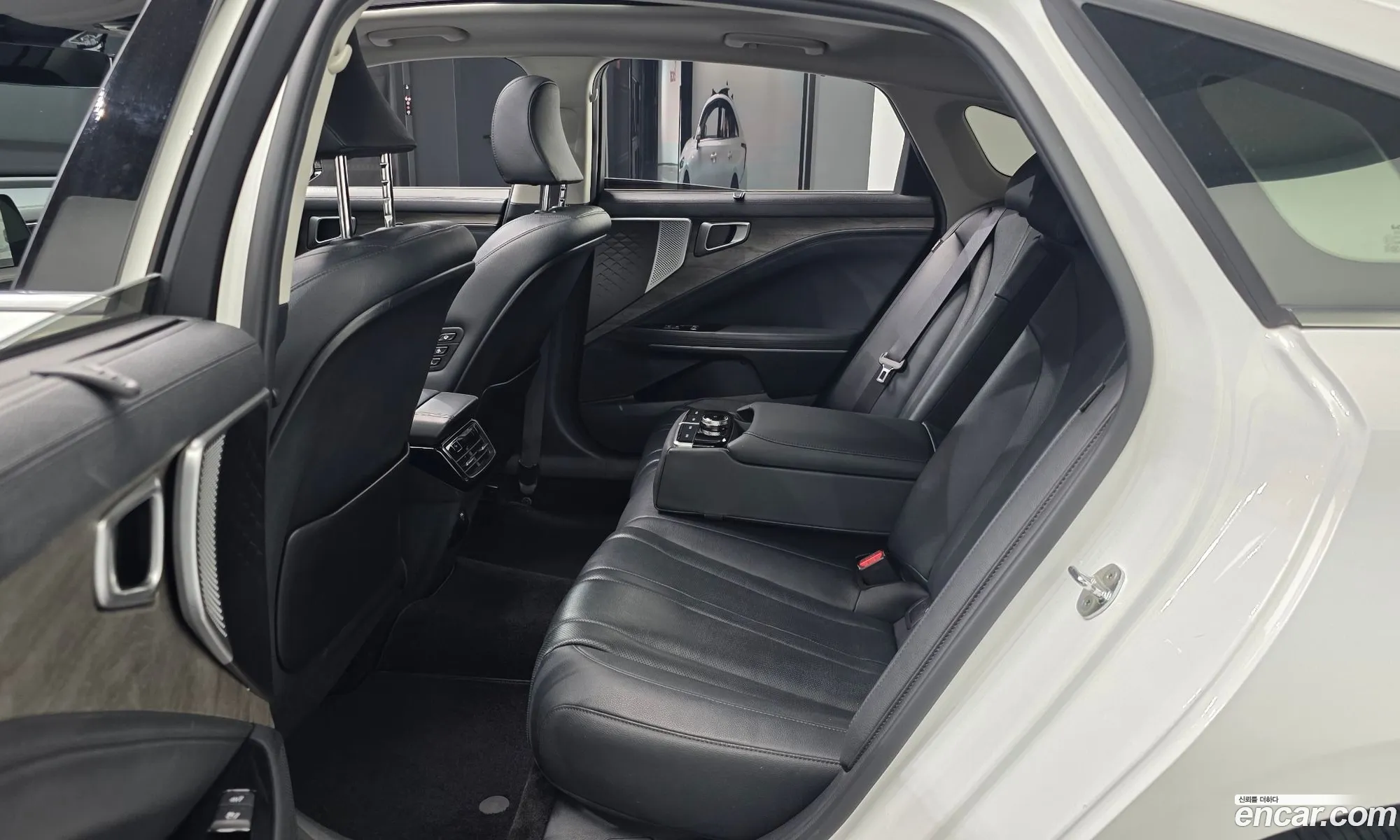 Kia K8 2021 — 16