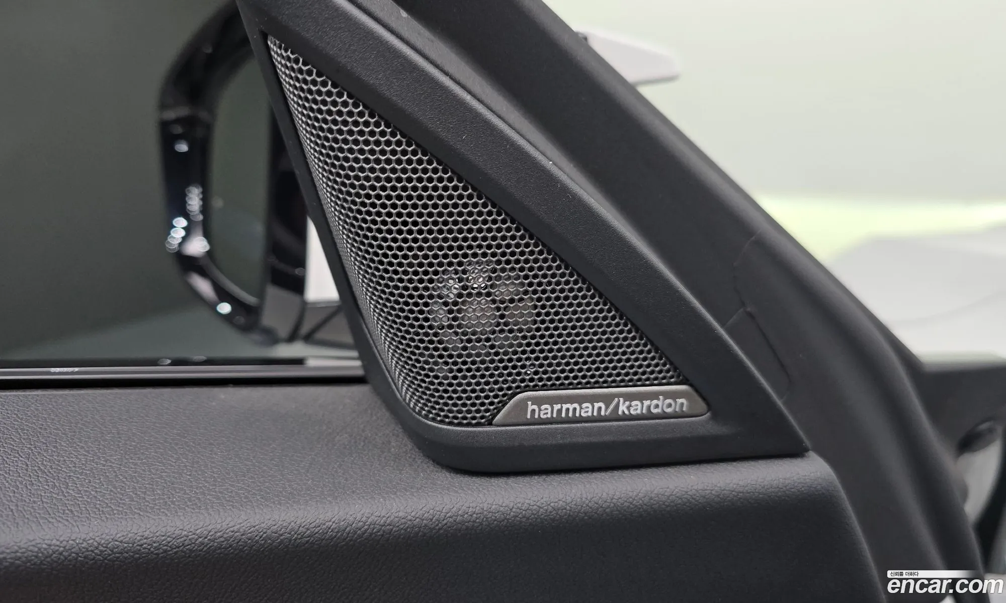 BMW M2 2024 WBS11DM0XR8E45164 — 35