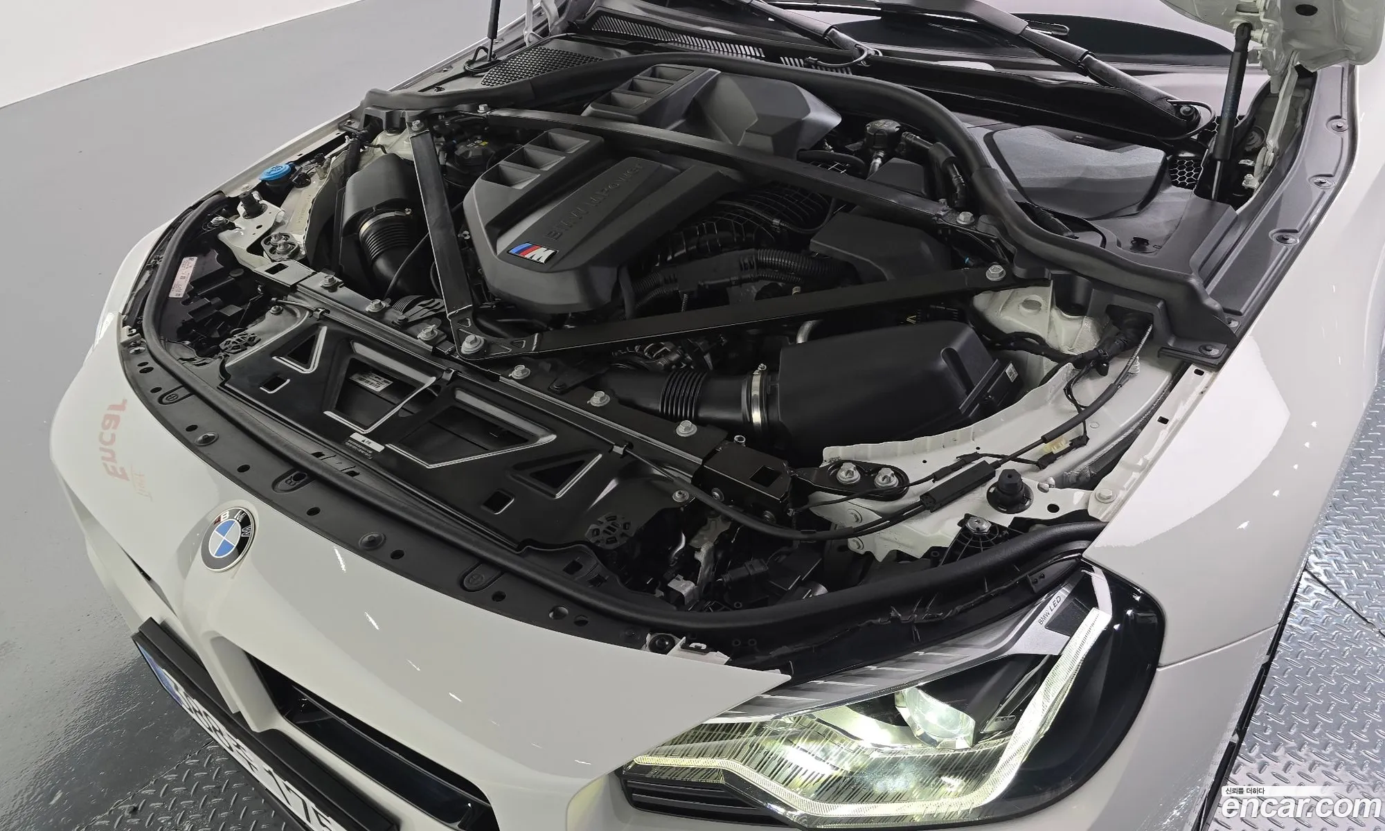 BMW M2 2024 WBS11DM0XR8E45164 — 12