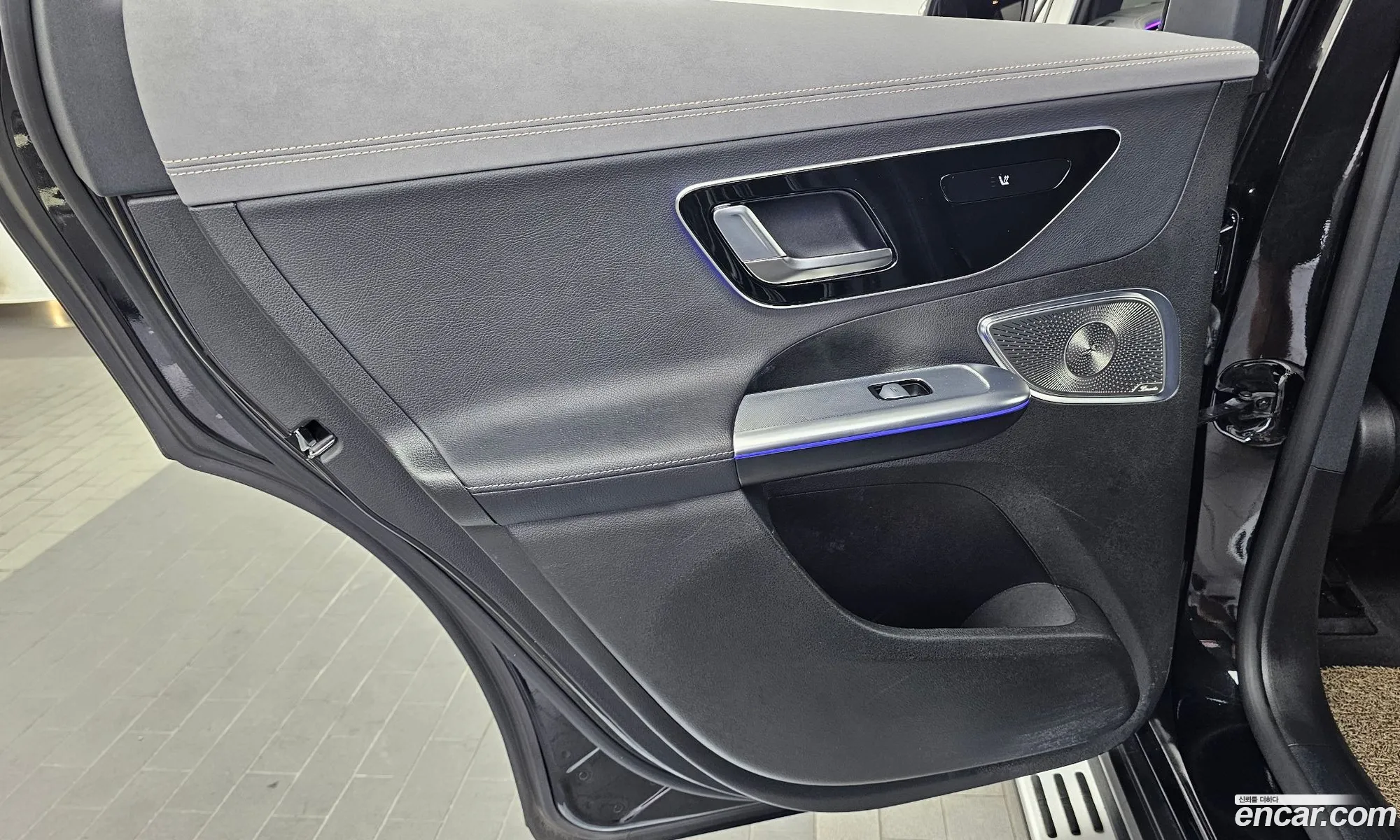 Mercedes-Benz EQE SUV X294 2023 — 30
