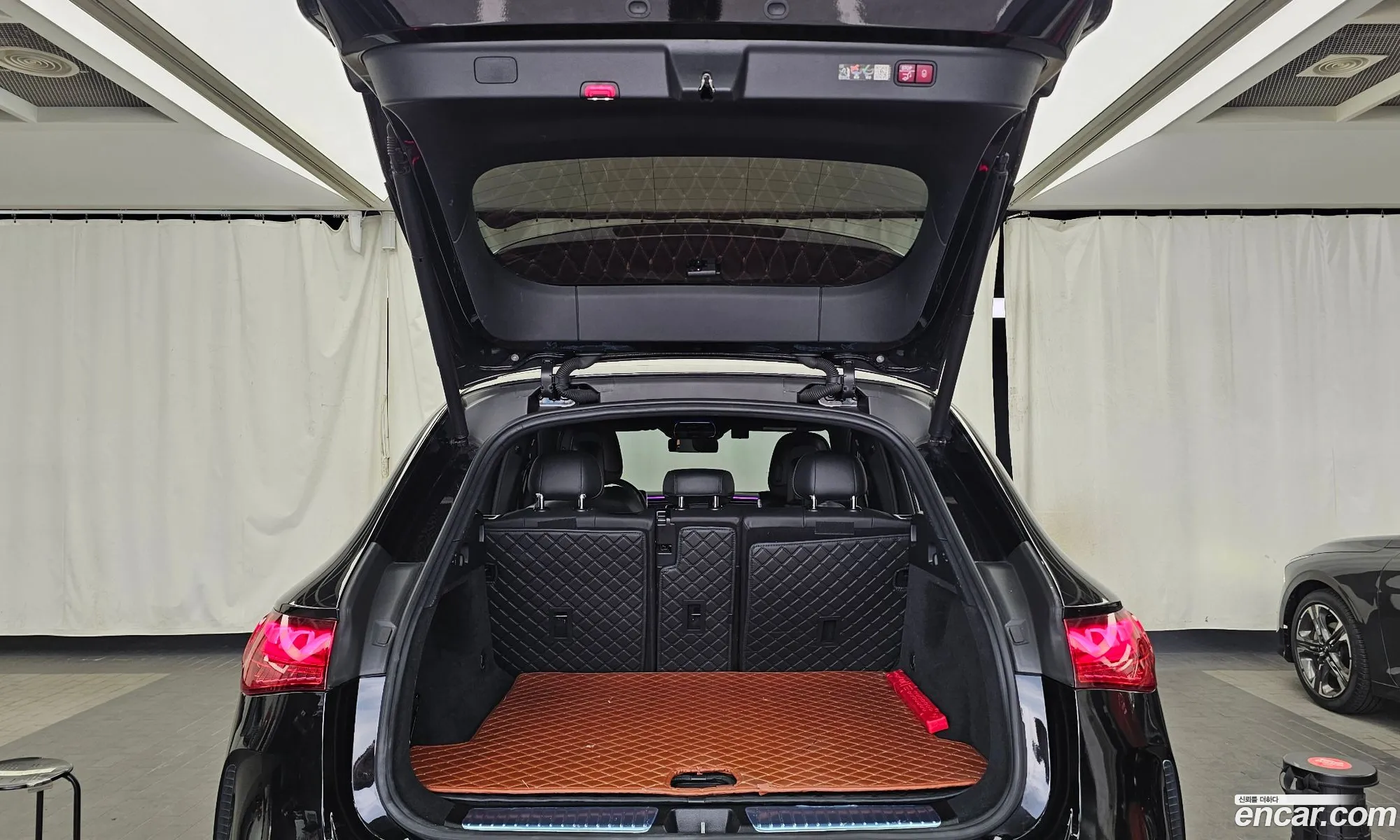 Mercedes-Benz EQE SUV X294 2023 — 32