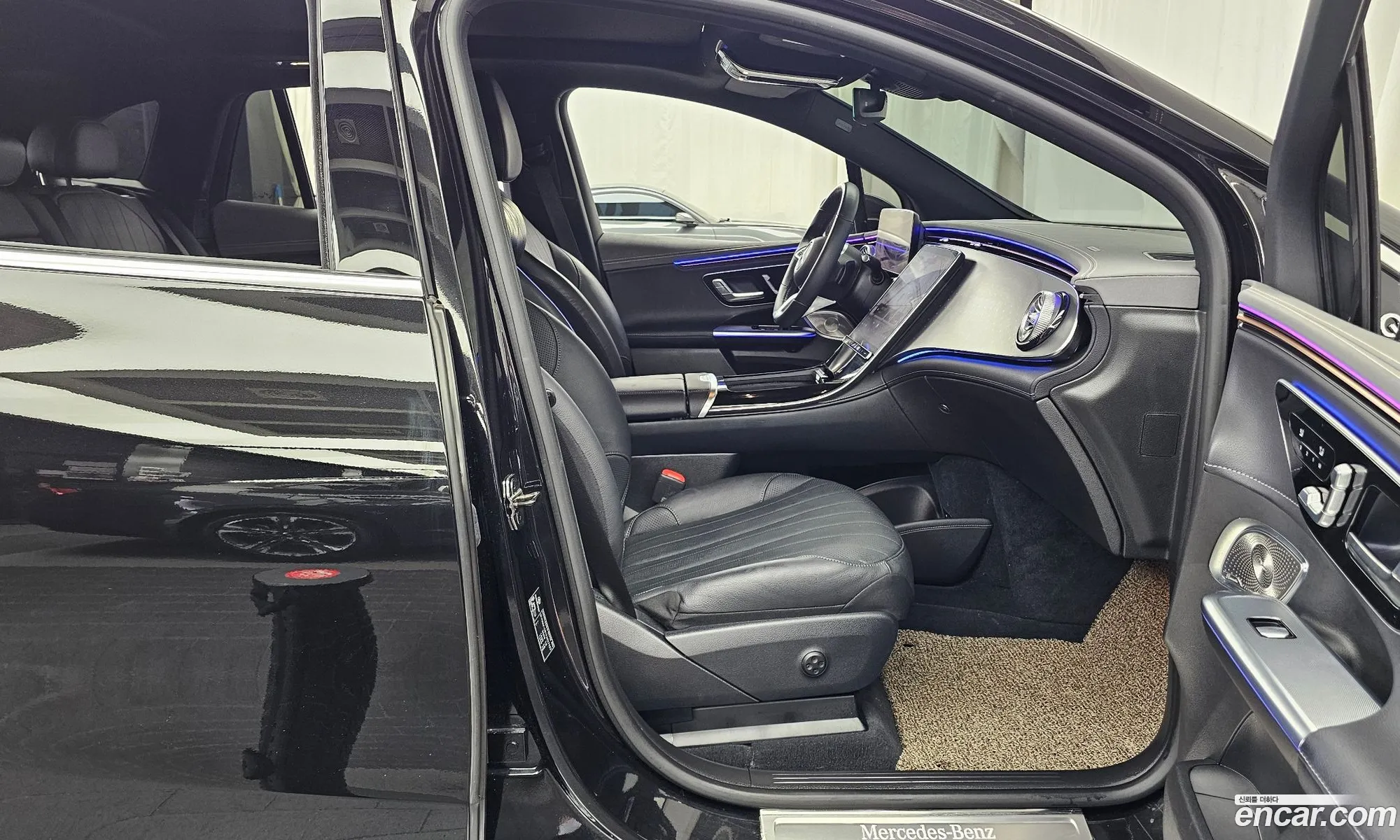 Mercedes-Benz EQE SUV X294 2023 — 33