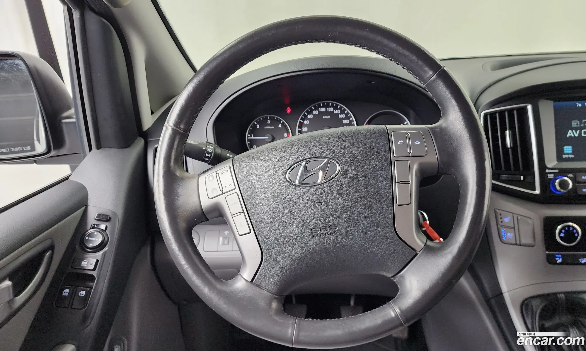 Hyundai Grand Starex 2021 — 10