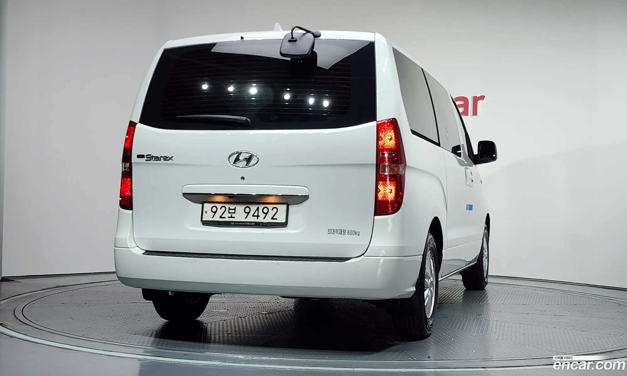 Hyundai Grand Starex 2021 — 27