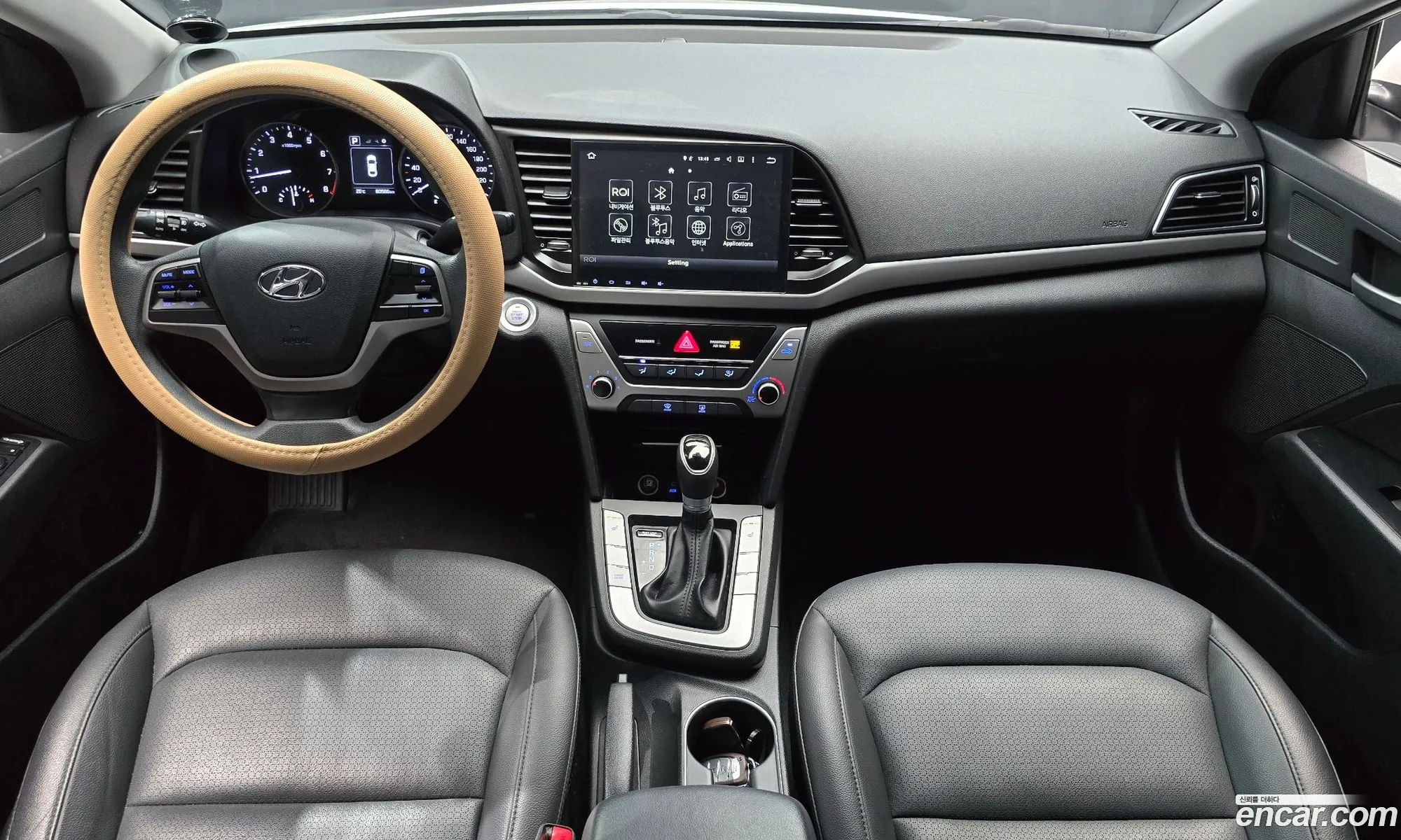 Hyundai Elantra AD 2017 — 21