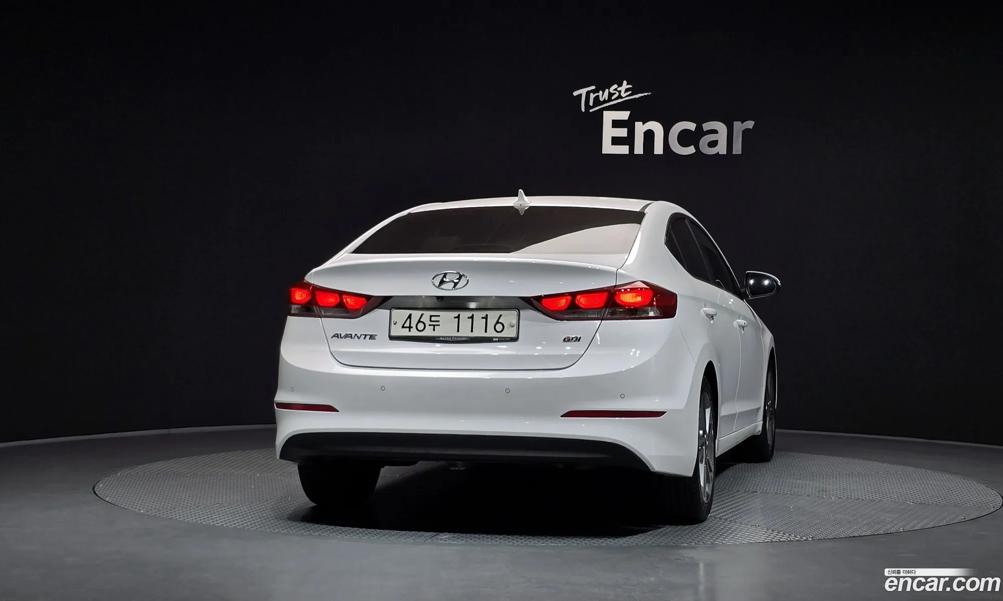 Hyundai Elantra AD 2017 — 27
