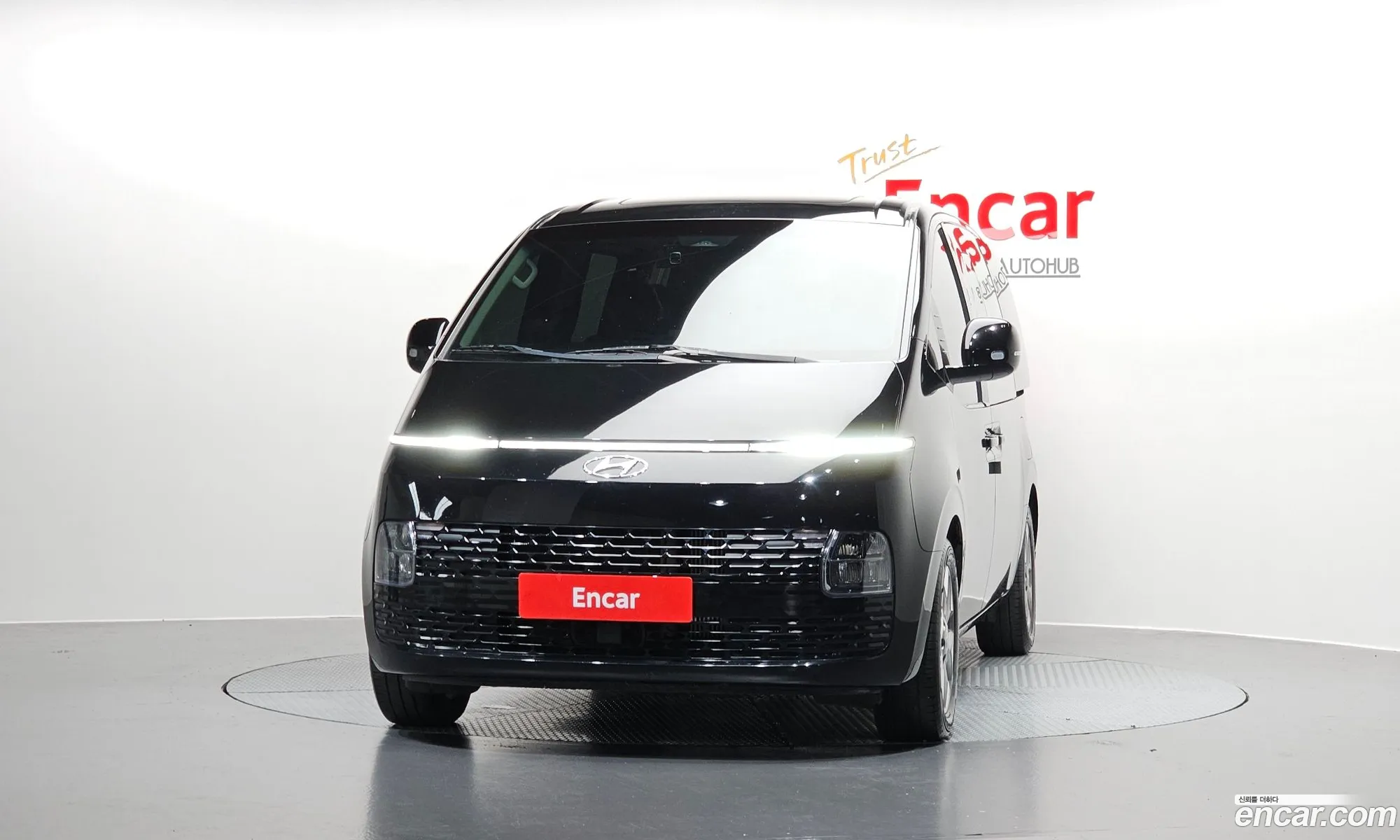 Hyundai Staria 2023 — 2