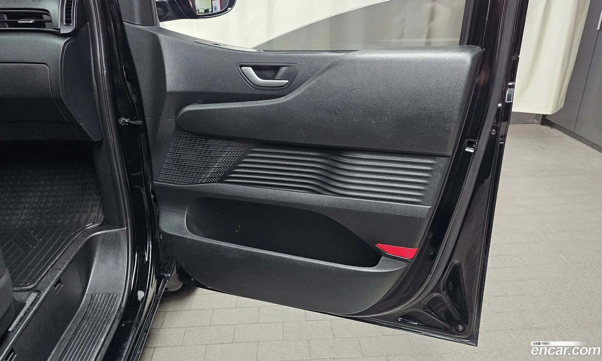 Hyundai Staria 2023 — 8