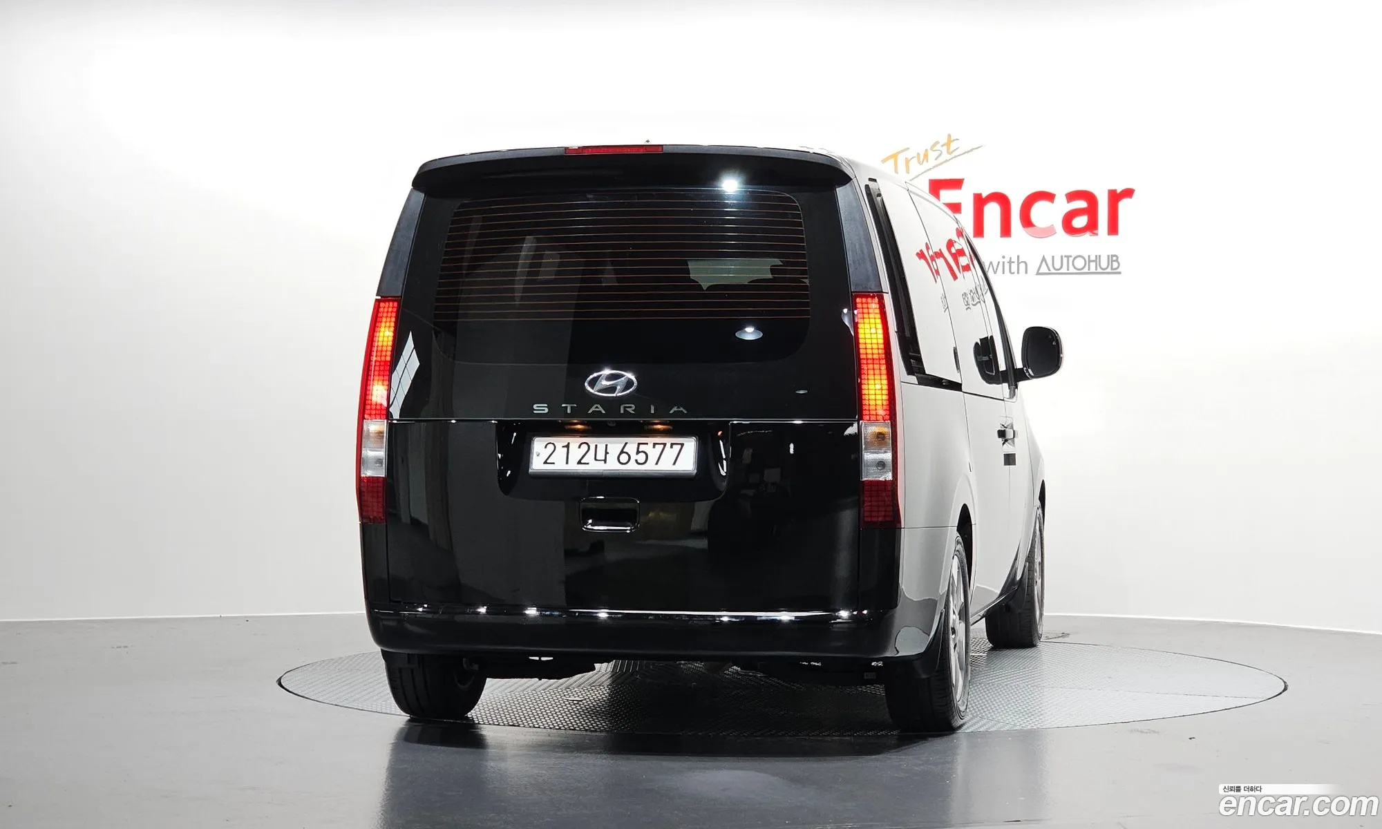 Hyundai Staria 2023 — 3