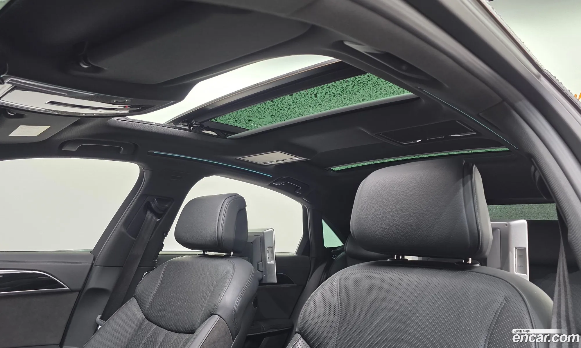 Audi A8 2021 WAUZZZF85MN031815 — 25