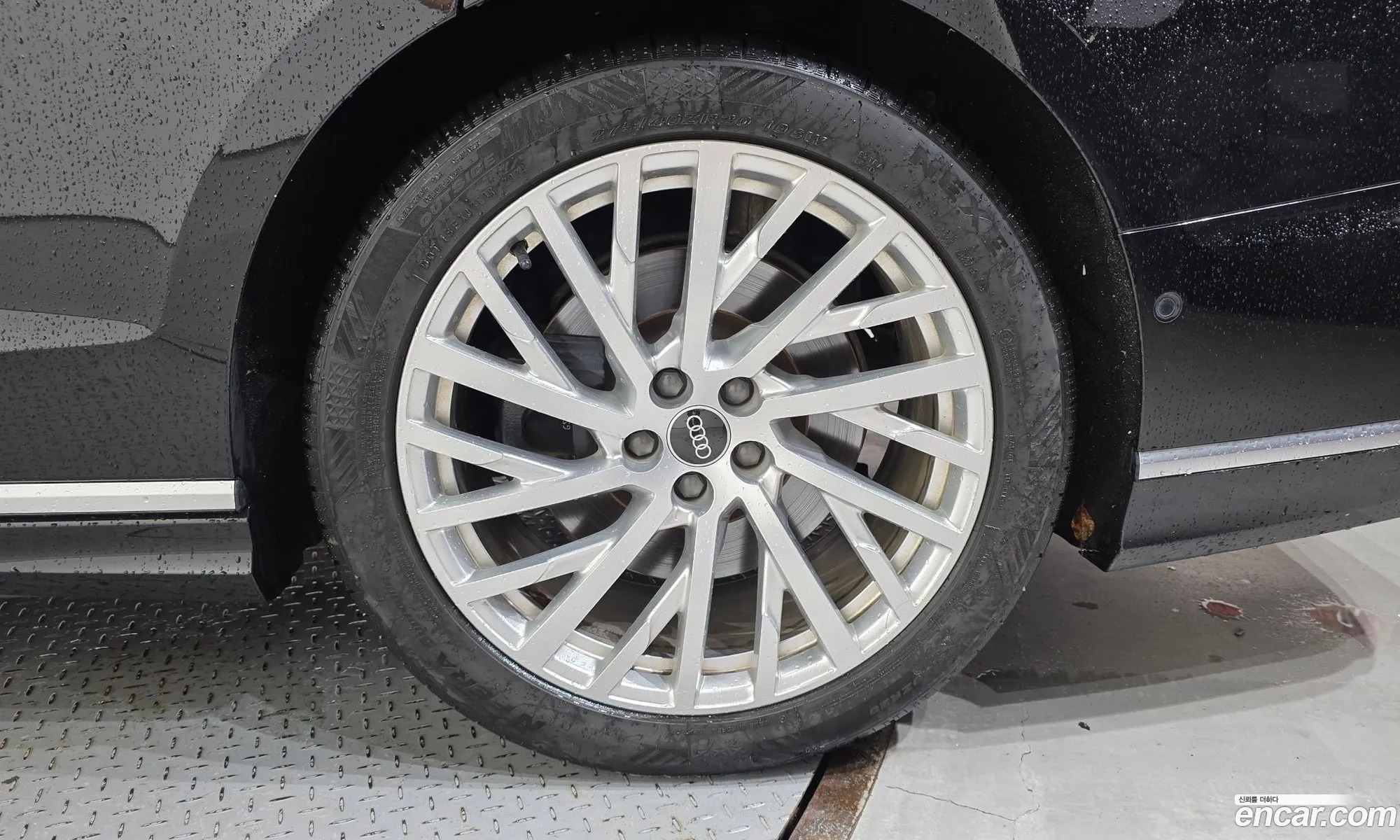 Audi A8 2021 WAUZZZF85MN031815 — 17