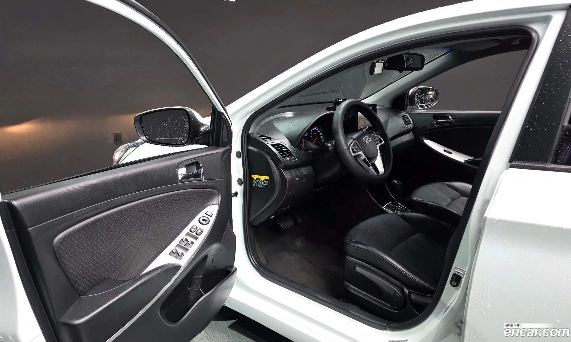 Hyundai Accent 2012 — 4