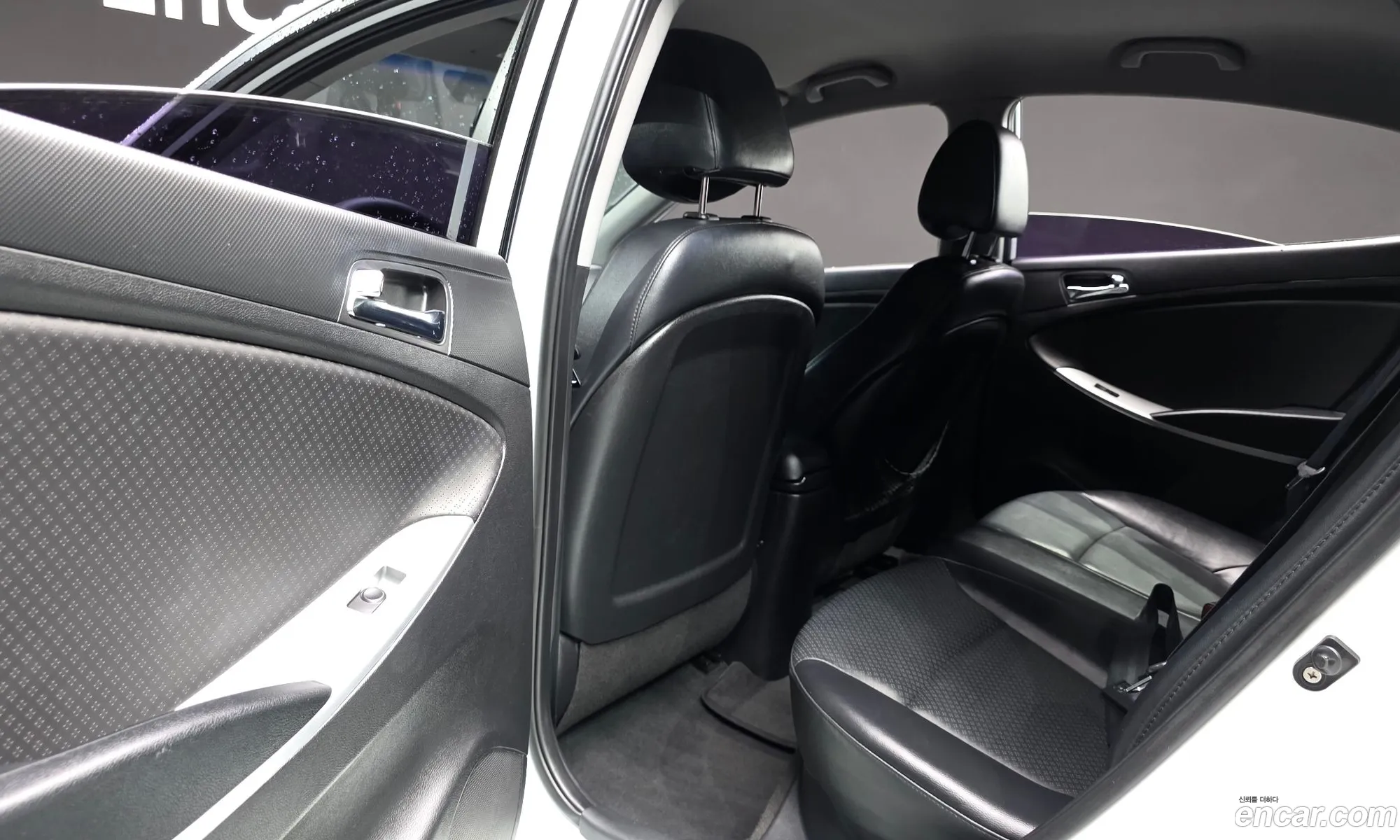 Hyundai Accent 2012 — 7