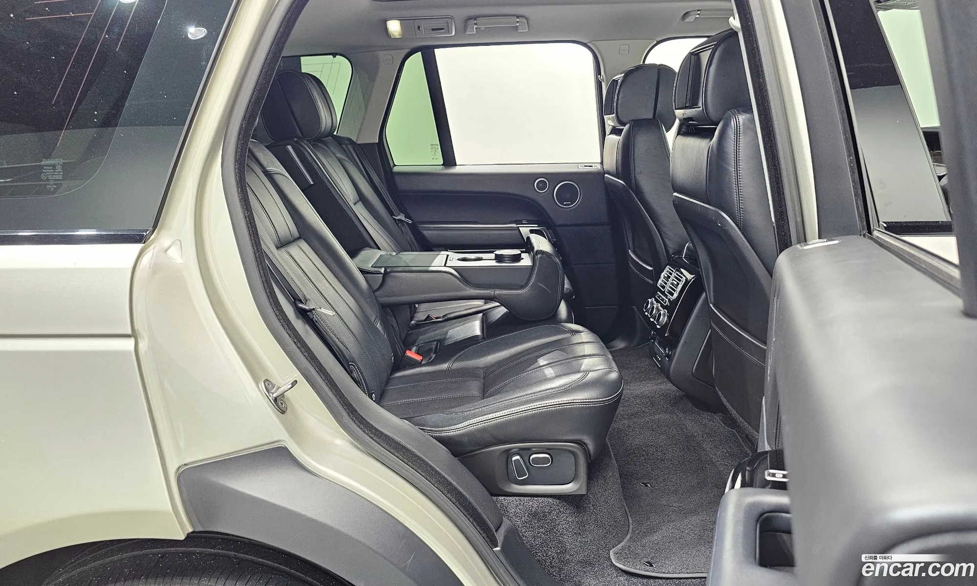 Land Rover Range Rover 2014 SALGA2JF1EA143897 — 18