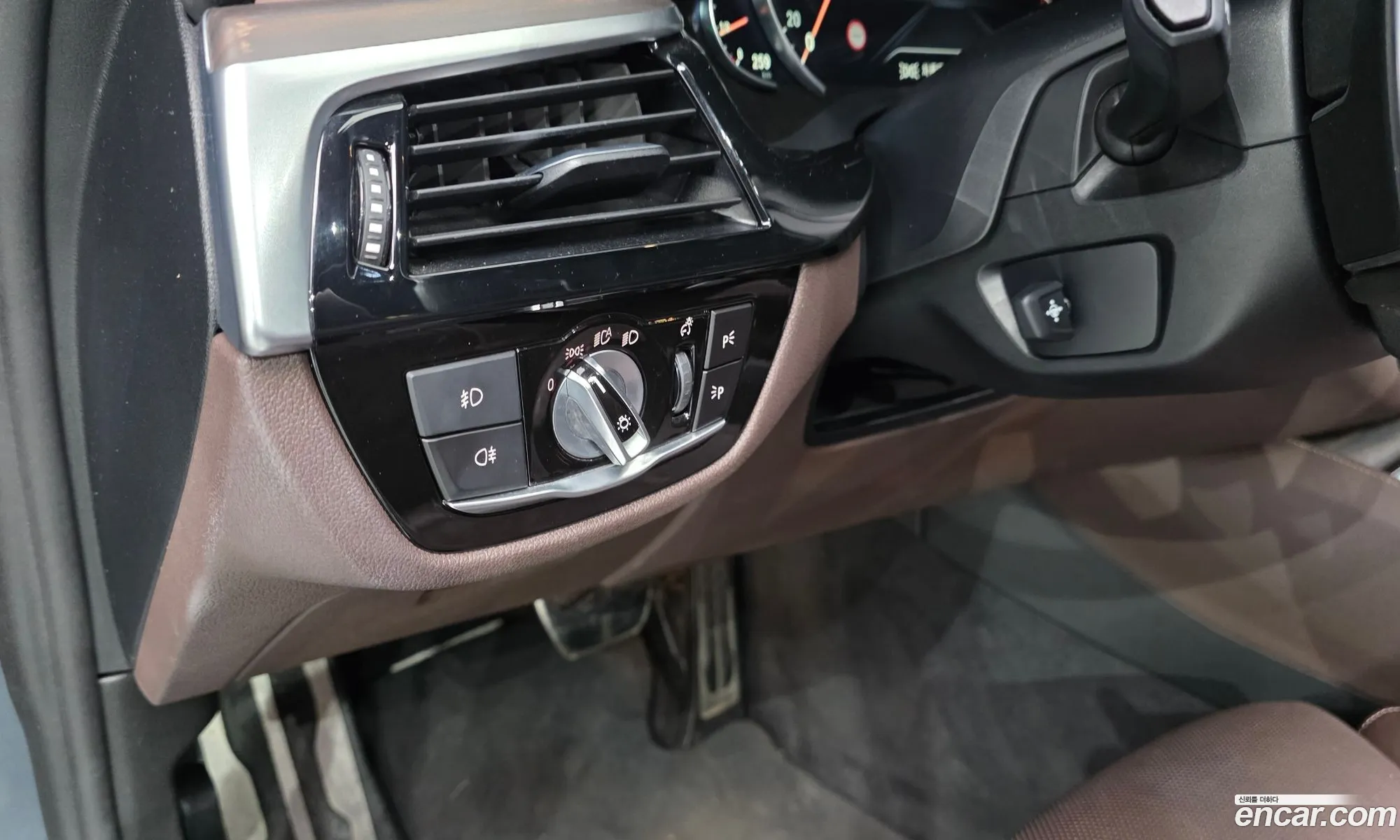 BMW 5 Series 2017 WBAJD9109JWC11143 — 17