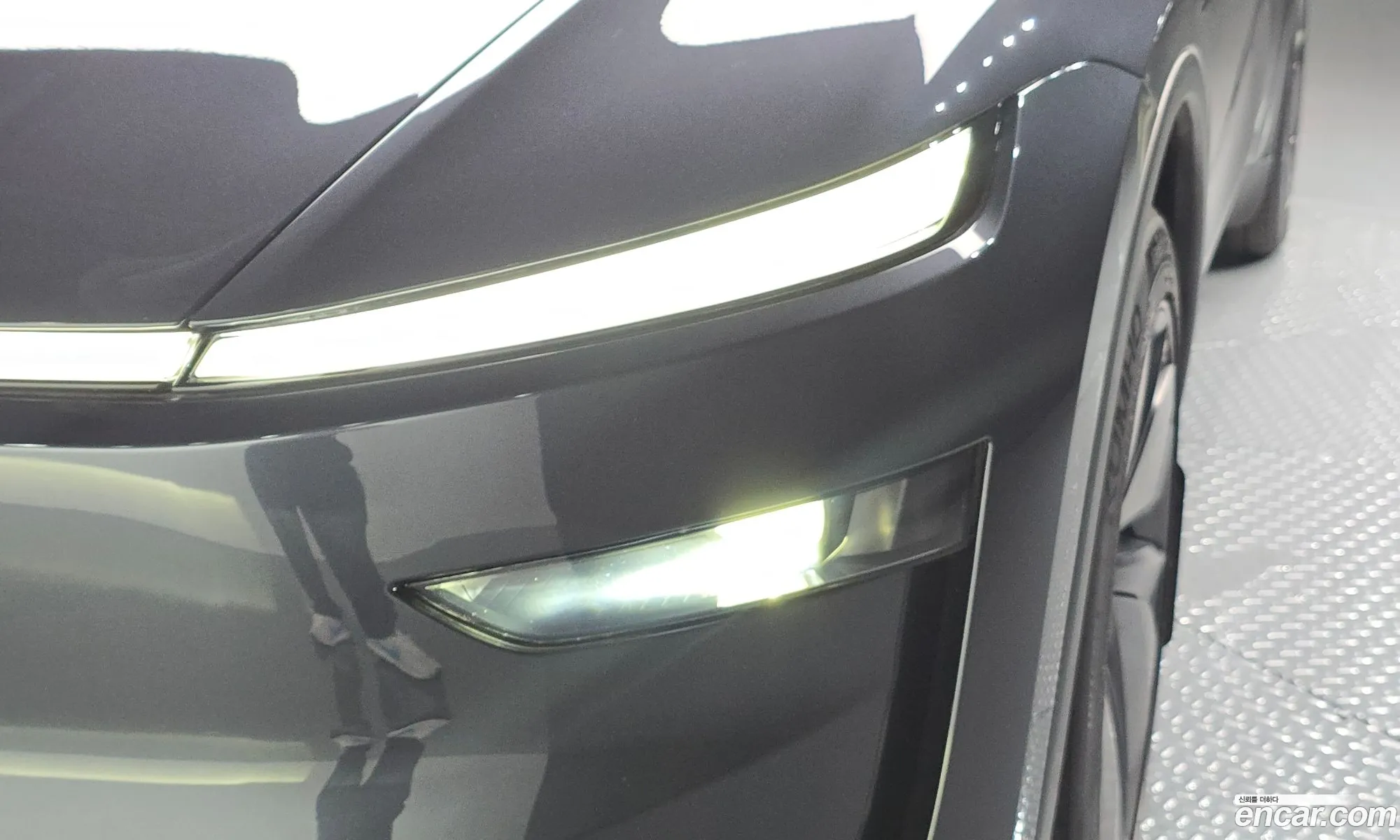 Tesla Model Y 2025 LRWYGCFJ5SC029671 — 29