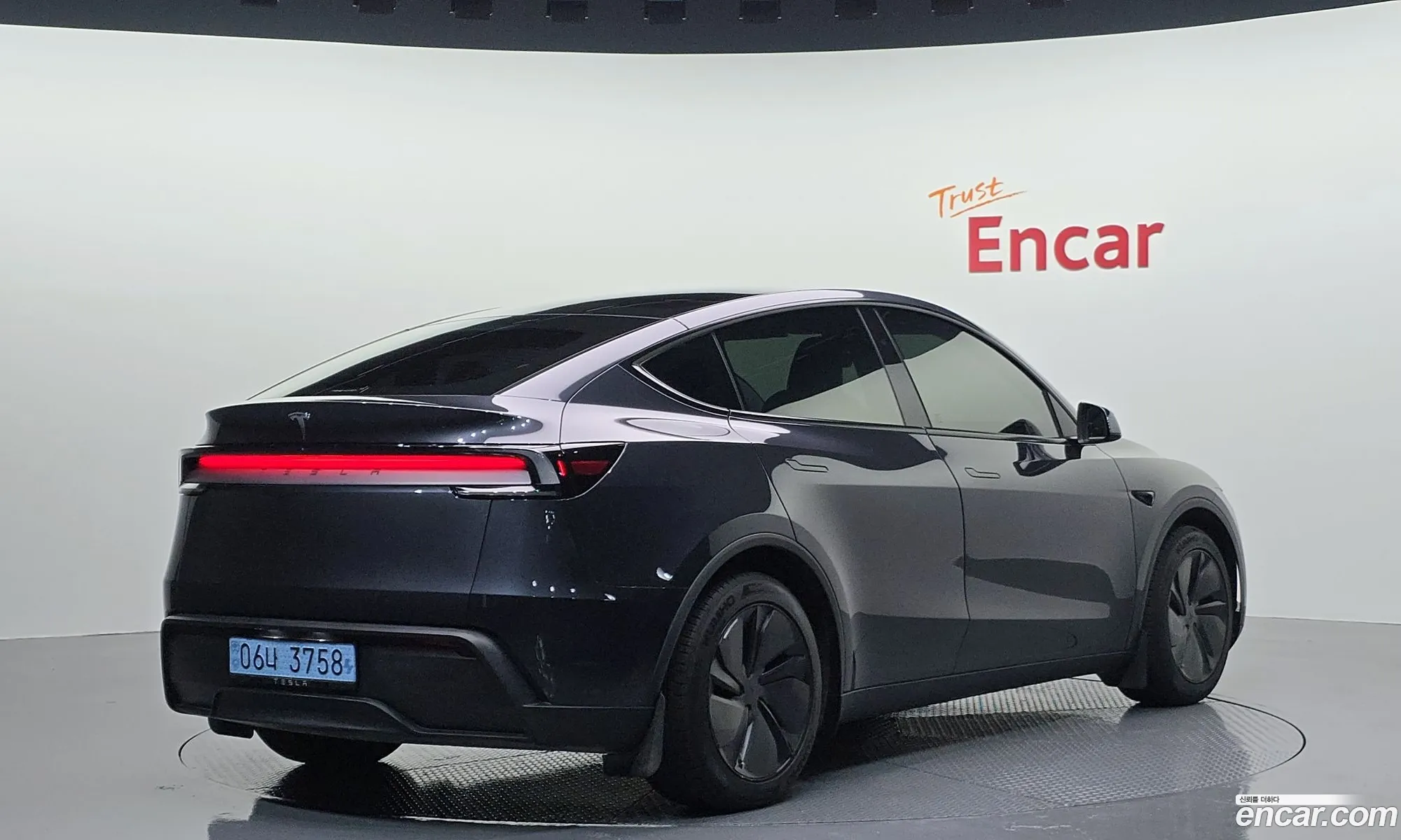 Tesla Model Y 2025 LRWYGCFJ5SC029671 — 19