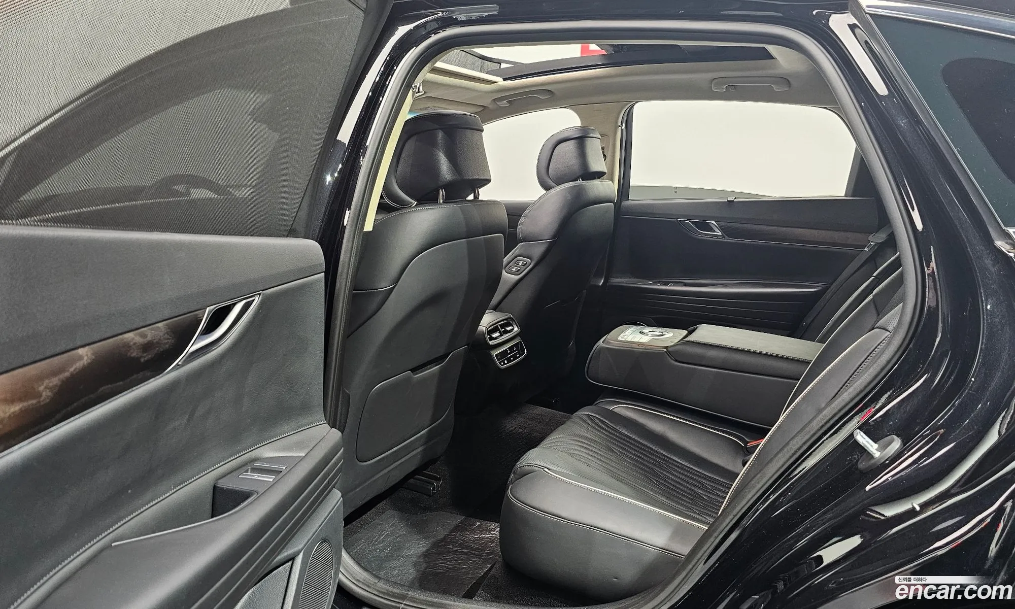 Genesis G80 2021 KMTGB41CDMU091457 — 14