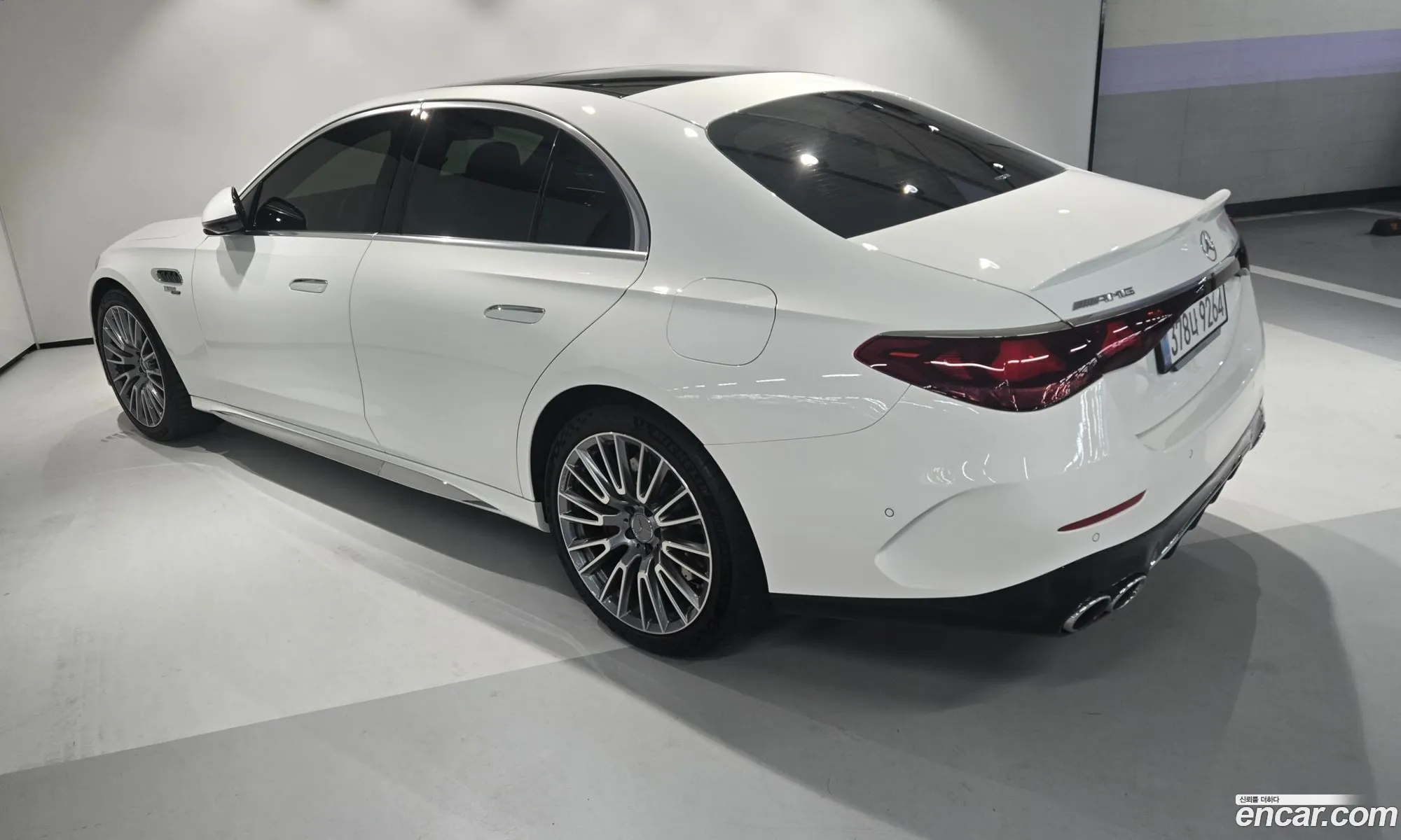 Mercedes-Benz E-Class W214 2026 — 18