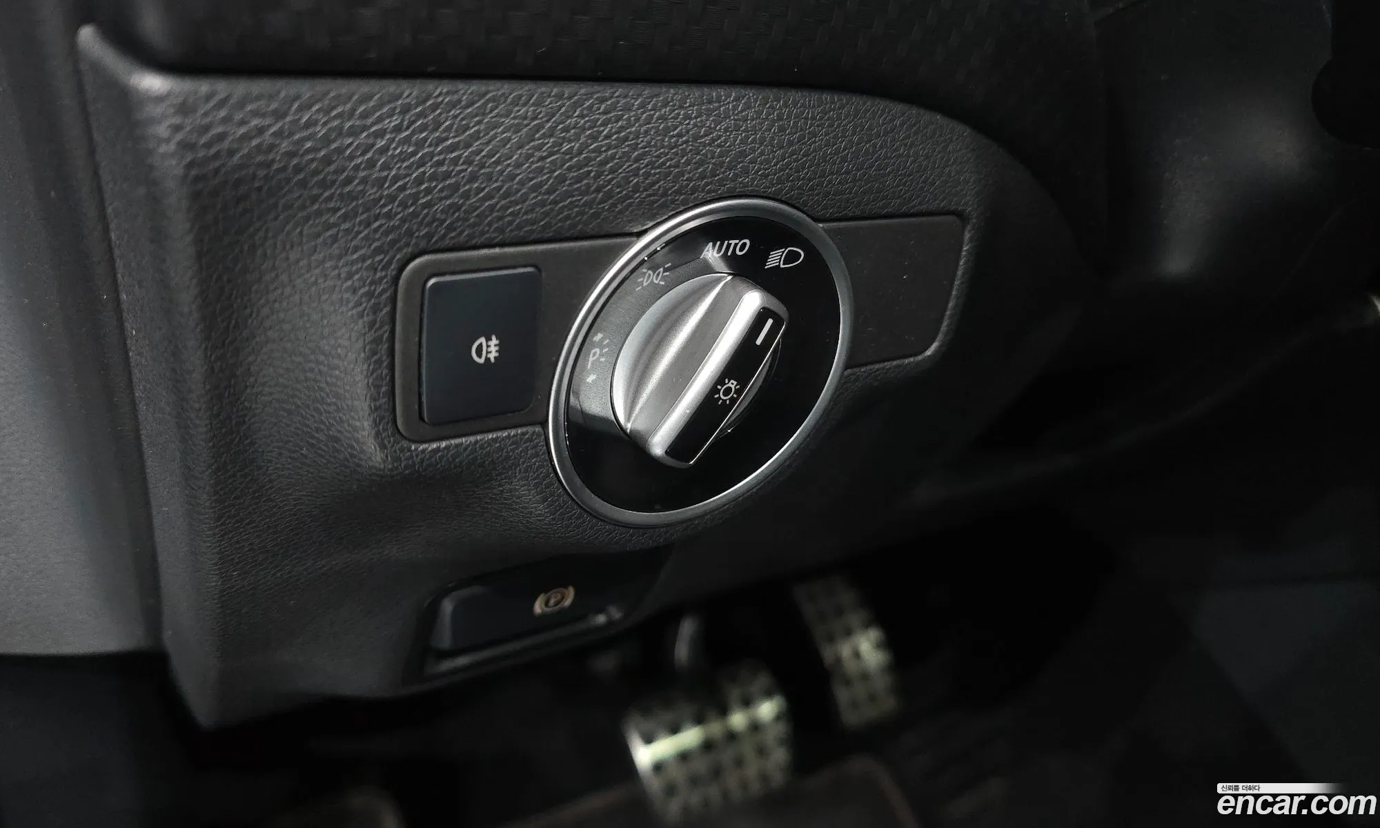Mercedes-Benz A-Class W176 2018 — 24