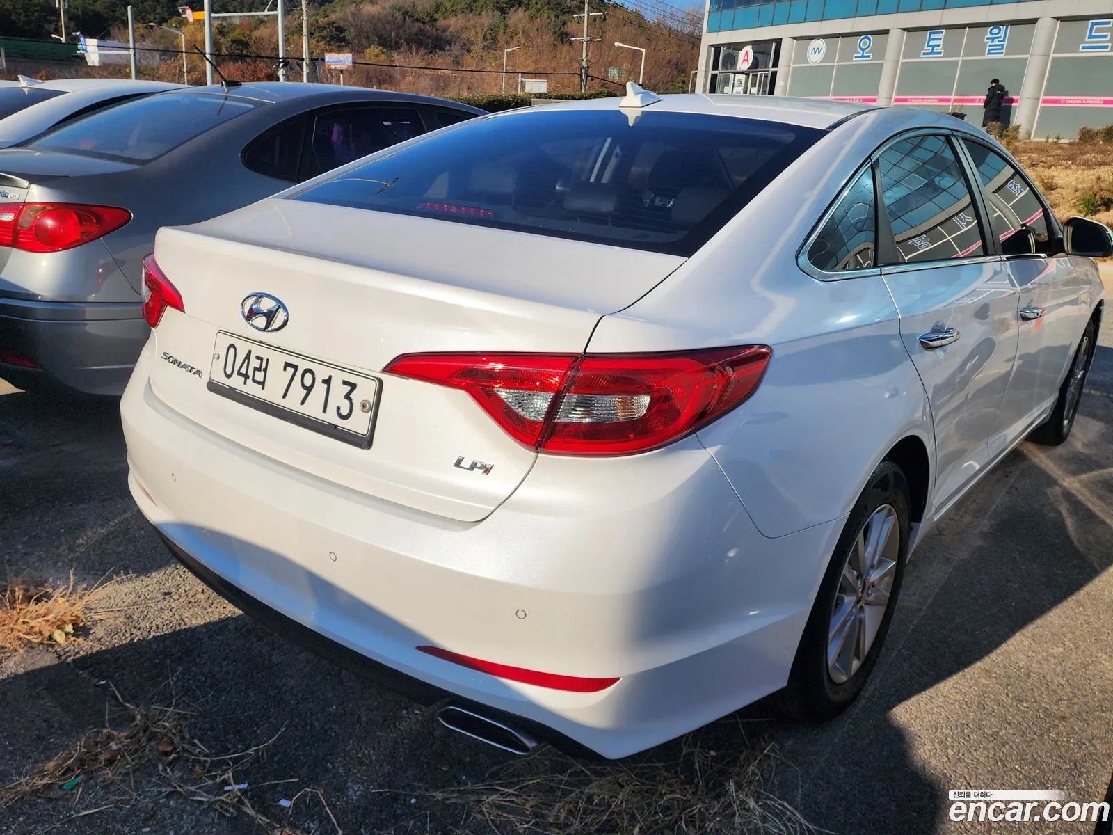 Hyundai LF Sonata 2015 — 17