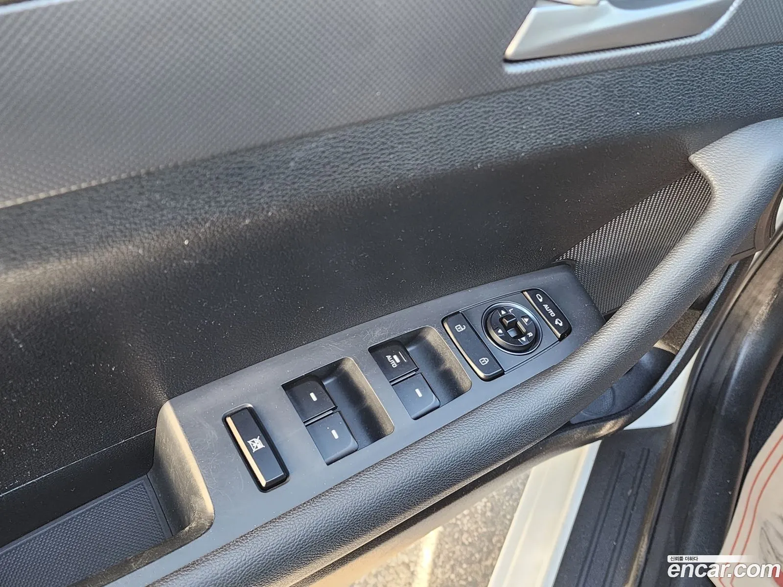 Hyundai LF Sonata 2015 — 13