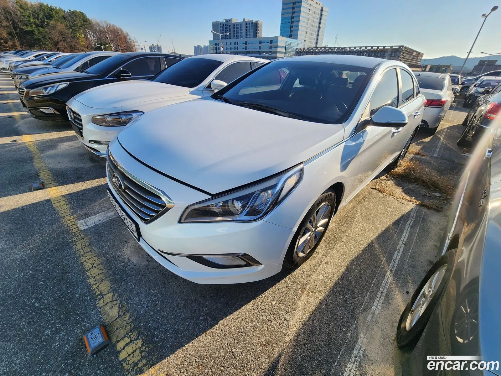 Hyundai LF Sonata 2015 — 18