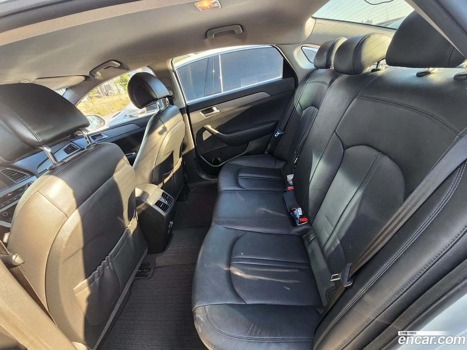 Hyundai LF Sonata 2015 — 10