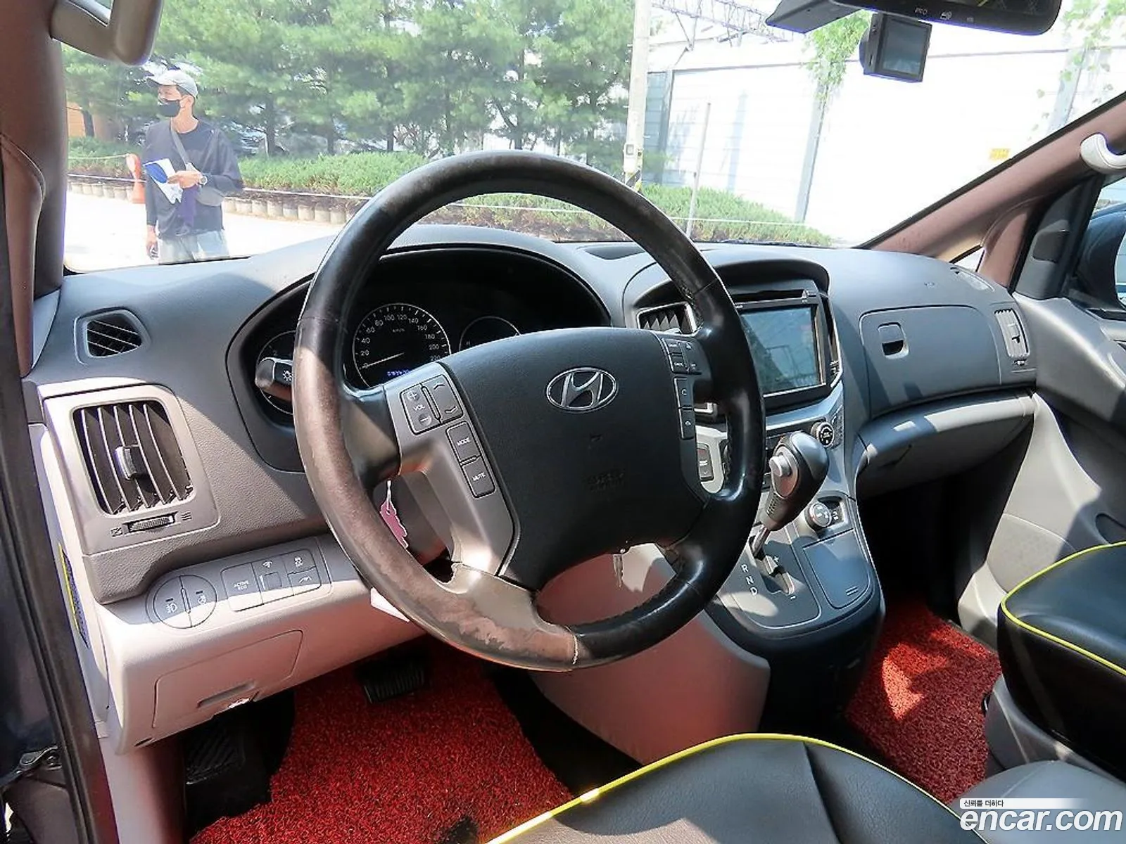 Hyundai Grand Starex 2018 — 12