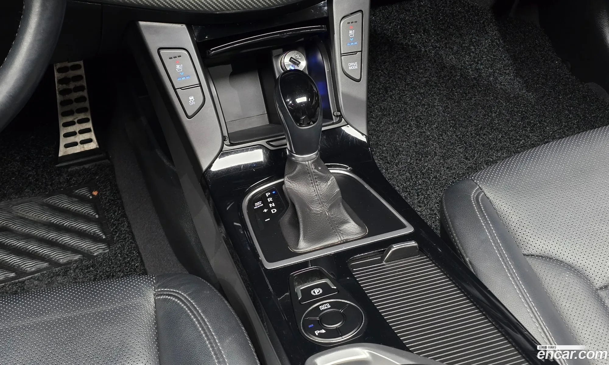 Hyundai i40 Saloon 2014 — 14